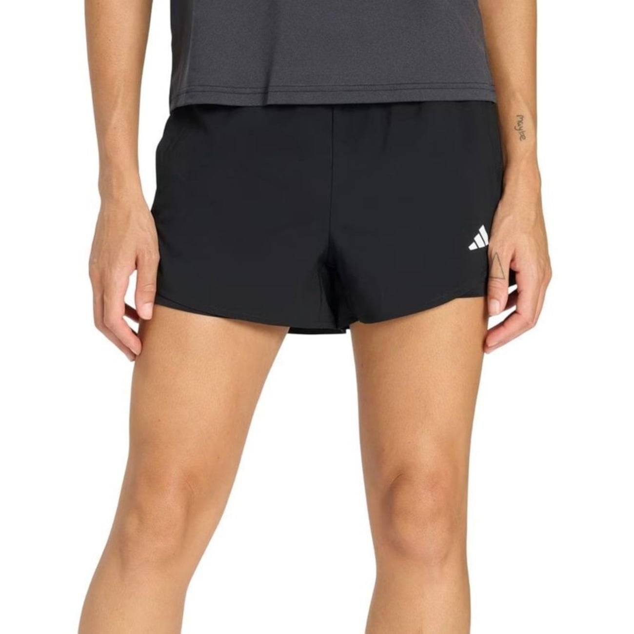 Bermuda Adidas 2 em 1 Workout Essentials Feminino