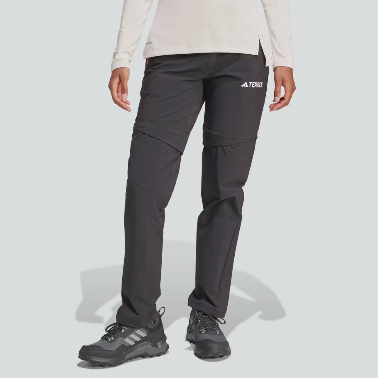 Calça Feminina Terrex Multi Zip-Off Pants Adidas — imagem 1