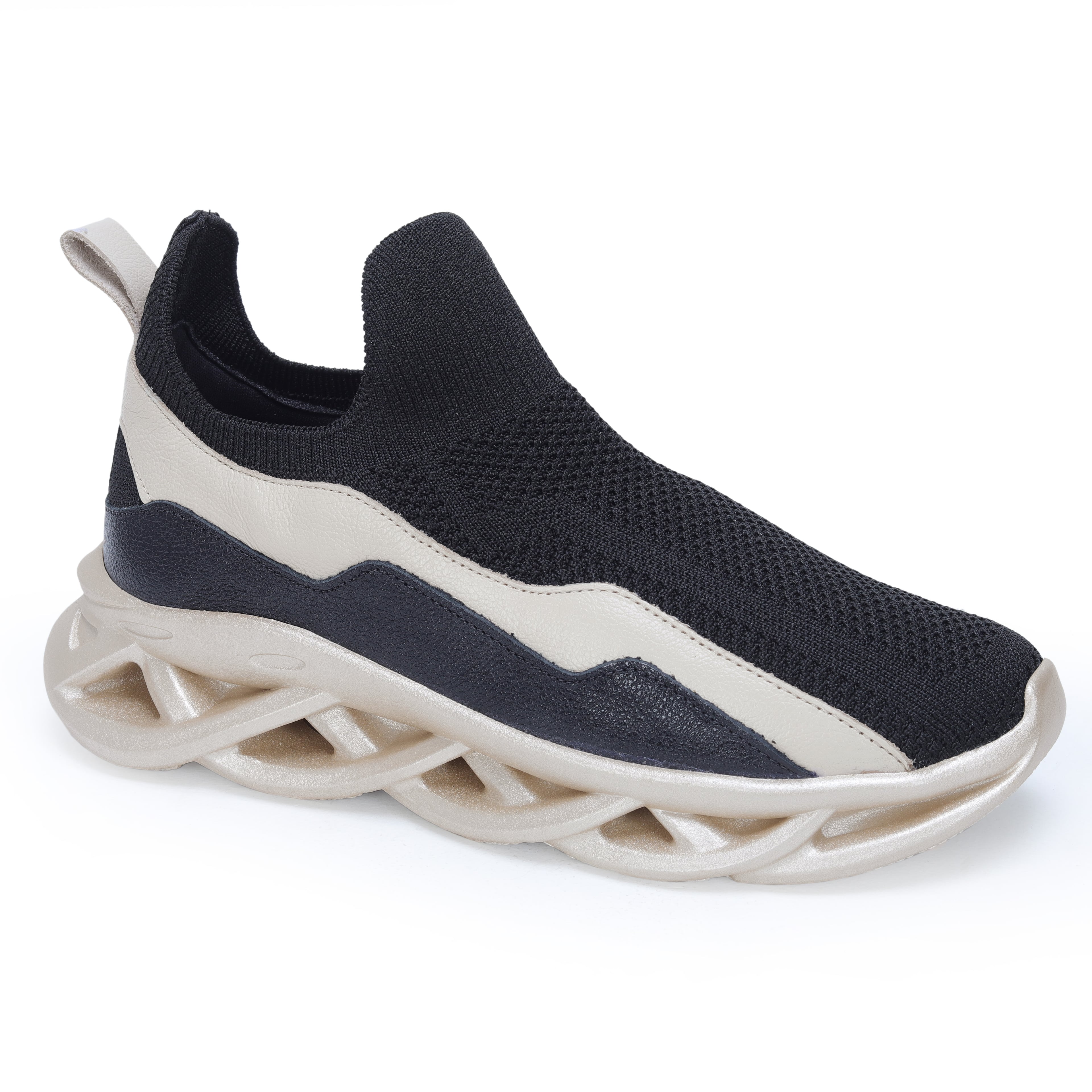 Tênis Knit Recorte Solado Vazado