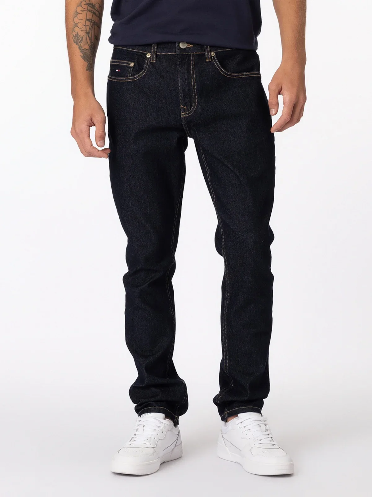 Calça Jeans Scanton Slim com Lavagem Escuro e Bordado do Logo — imagem 1