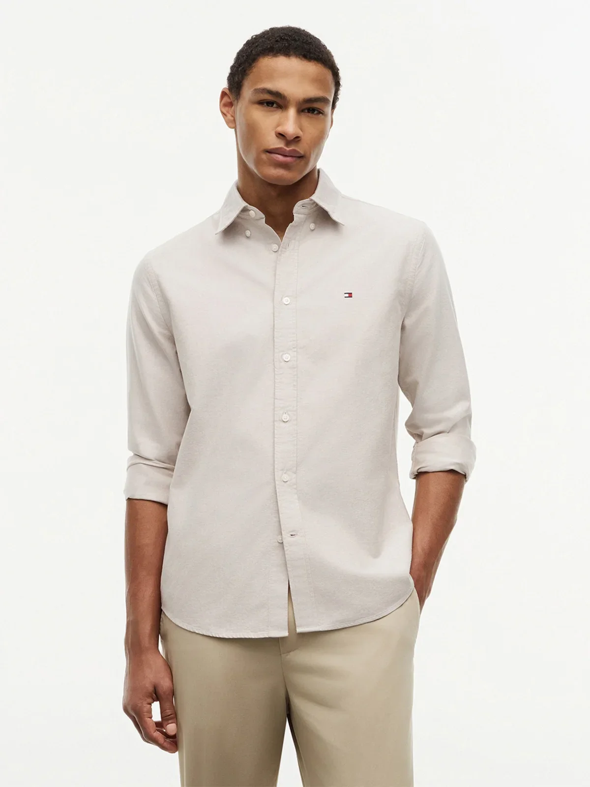 Camisa Oxford com Bordado de Bandeira de Corte Regular — imagem 1