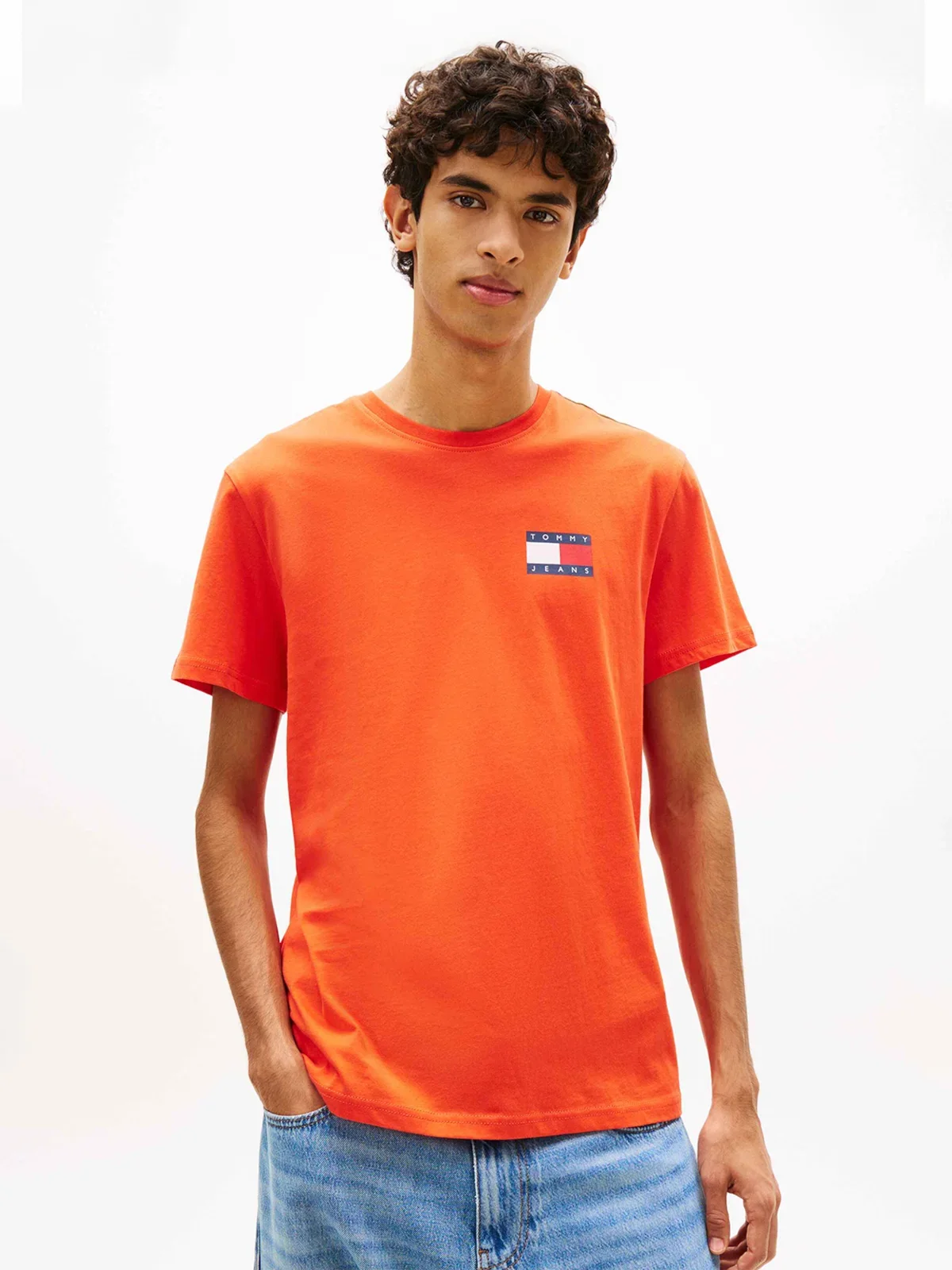 Camiseta Bandeira Clássica TOMMY JEANS — imagem 1