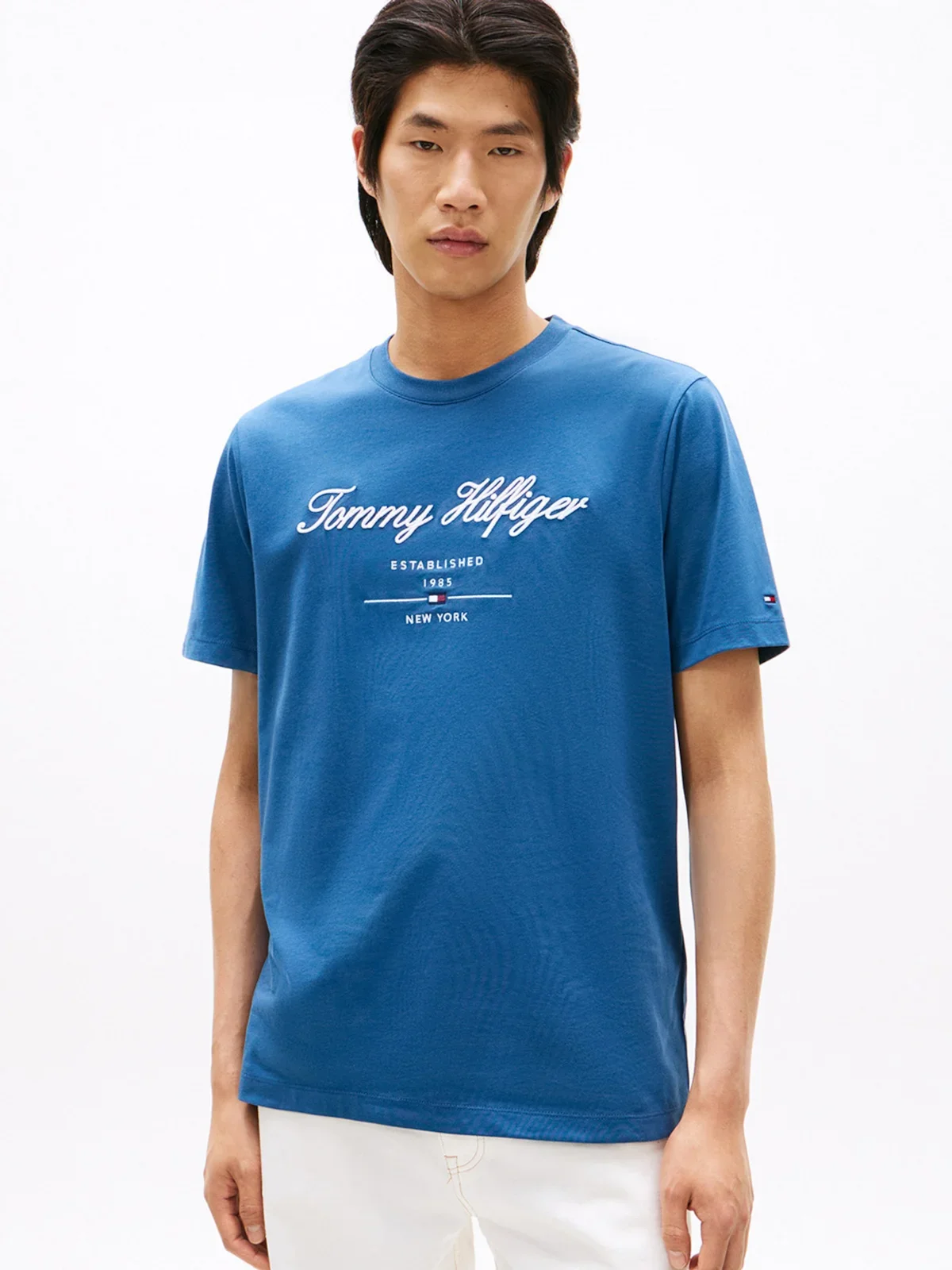 Camiseta Logo Cursivo Bordado — imagem 1