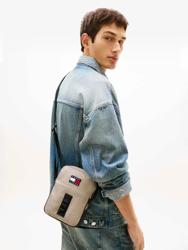 Bolsa Outdoor Reporter
