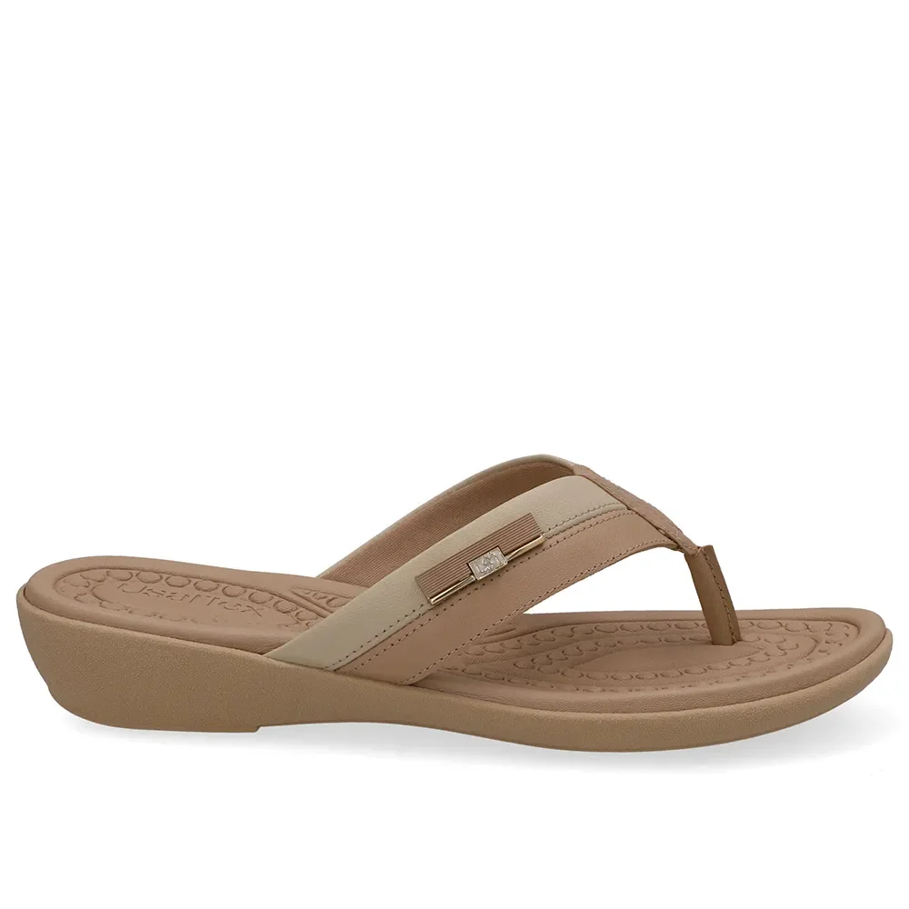 Chinelo Em Couro Bege Com Enfeite — imagem 1