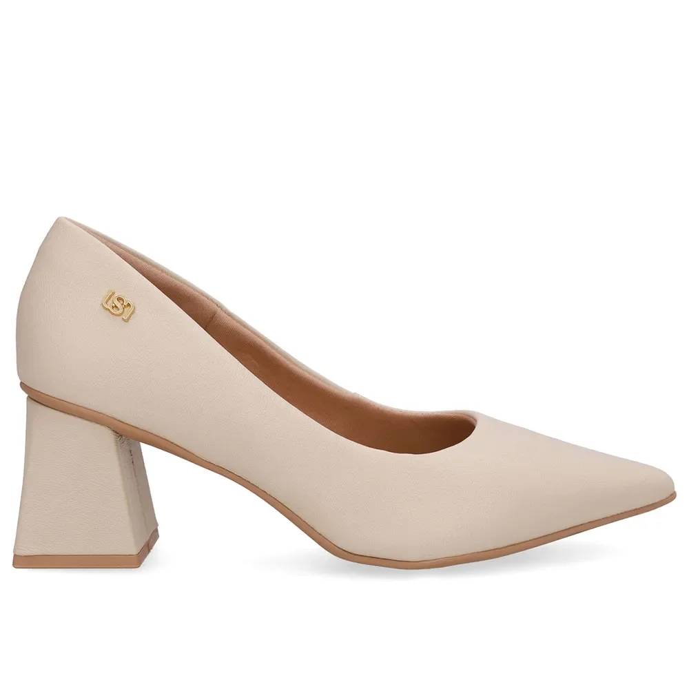 Scarpin Bege Bico Fino Couro — imagem 1