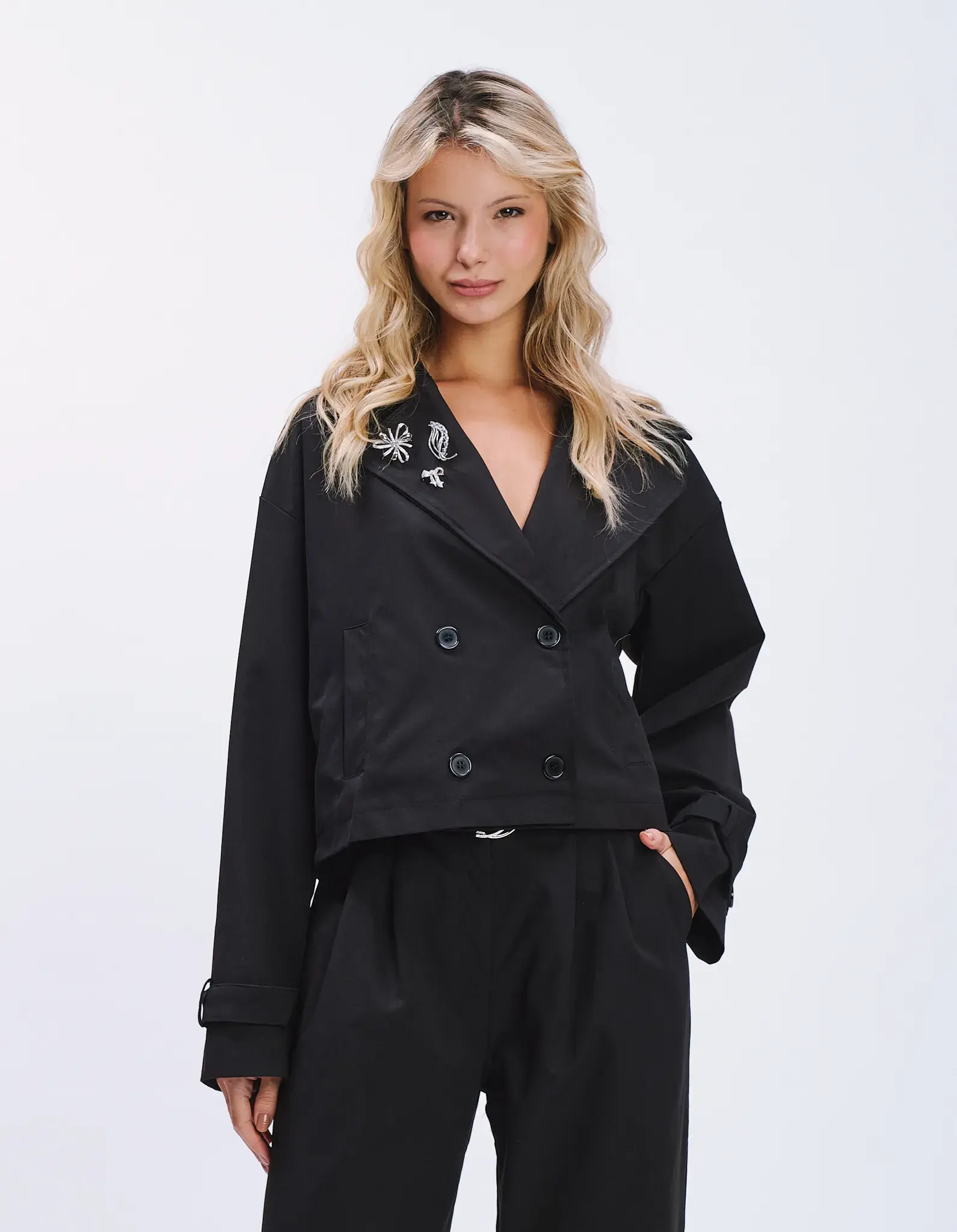 Blazer Alfaiataria Detalhe Lapela - Preto