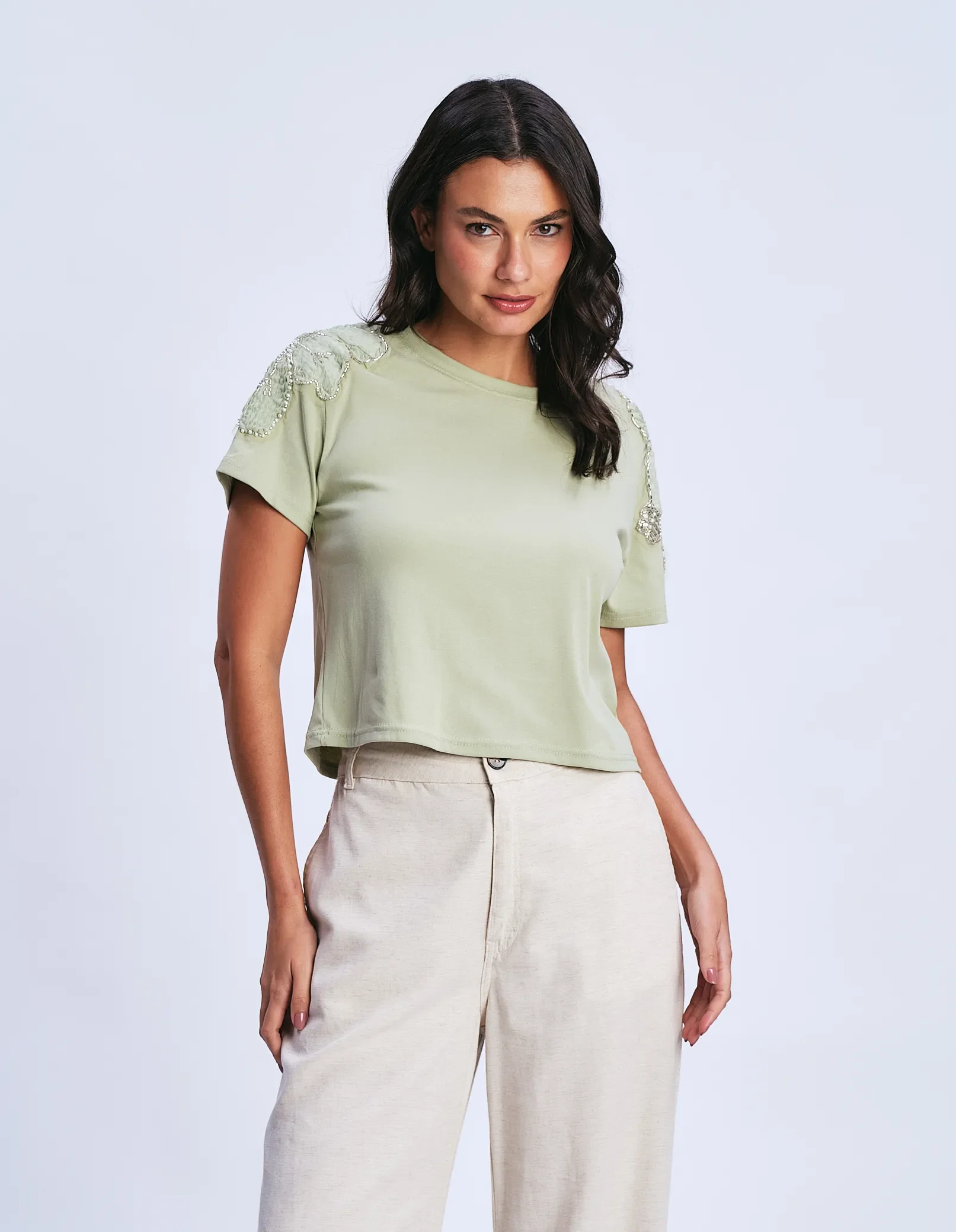 Blusa Manga Curta Bordado Flor - Verde — imagem 1