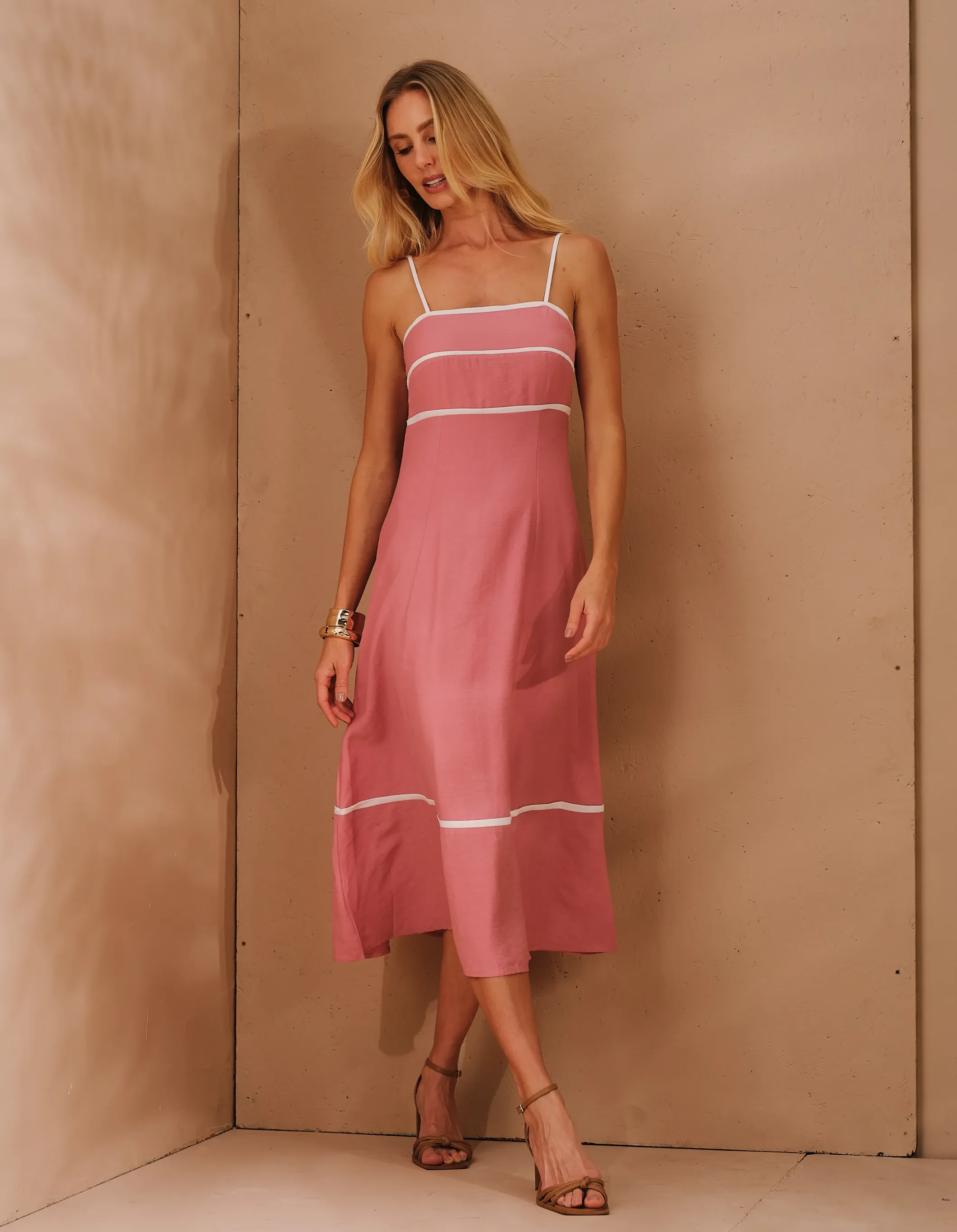 Vestido Midi Detalhe Vivos - Rosa — imagem 1