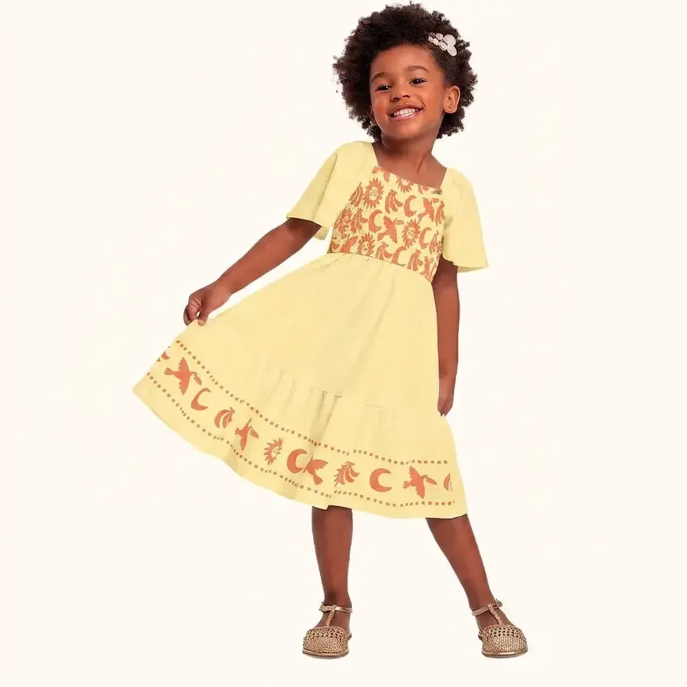 Vestido midi estampa tropical em malha florence com lastex