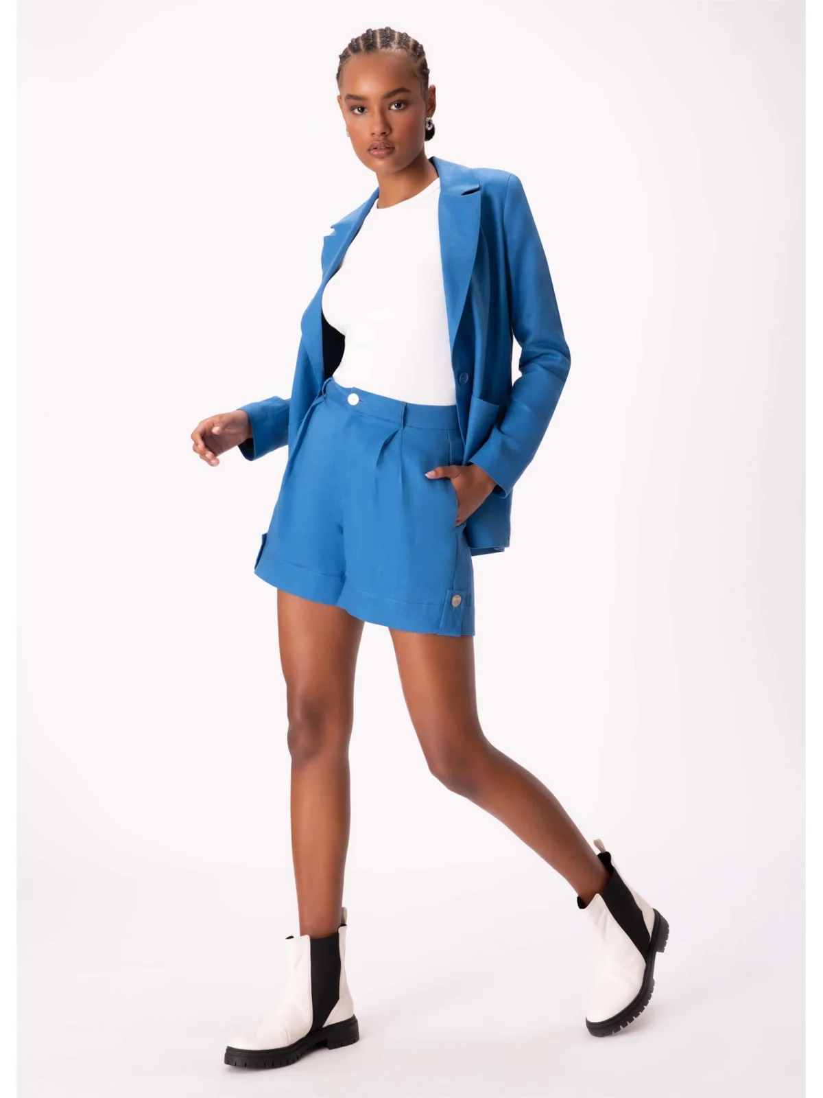 Short Puro Linho Martingale Azul Bic — imagem 1