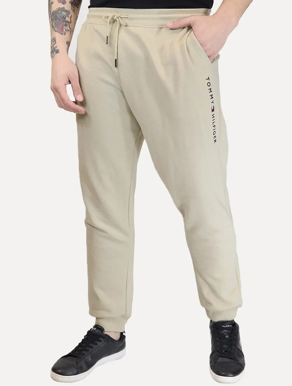 Calça Tommy Hilfiger Masculina Moletom Track Drawstring Vertical Logo Creme — imagem 1