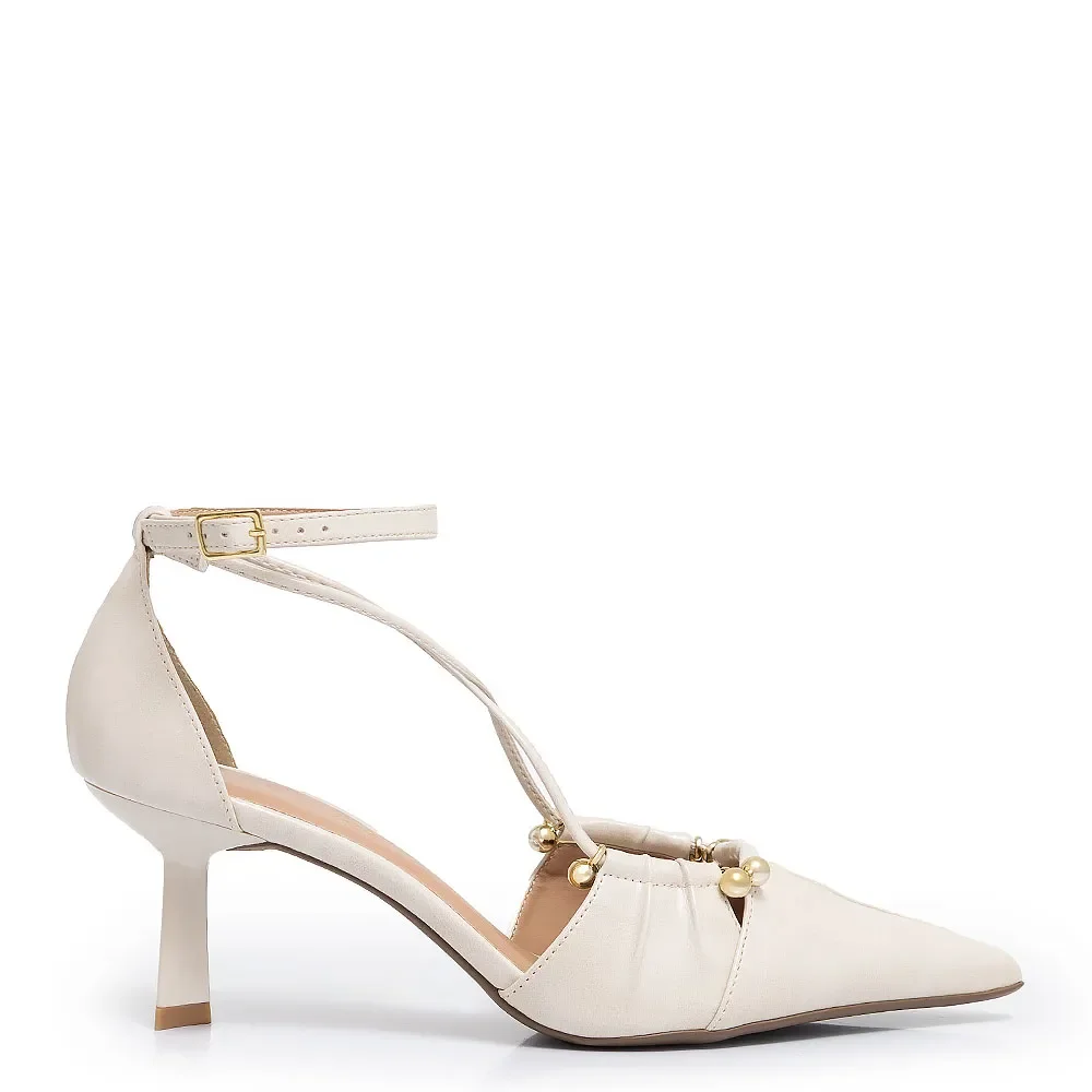 Scarpin Off White Franzido Pingentes — imagem 1