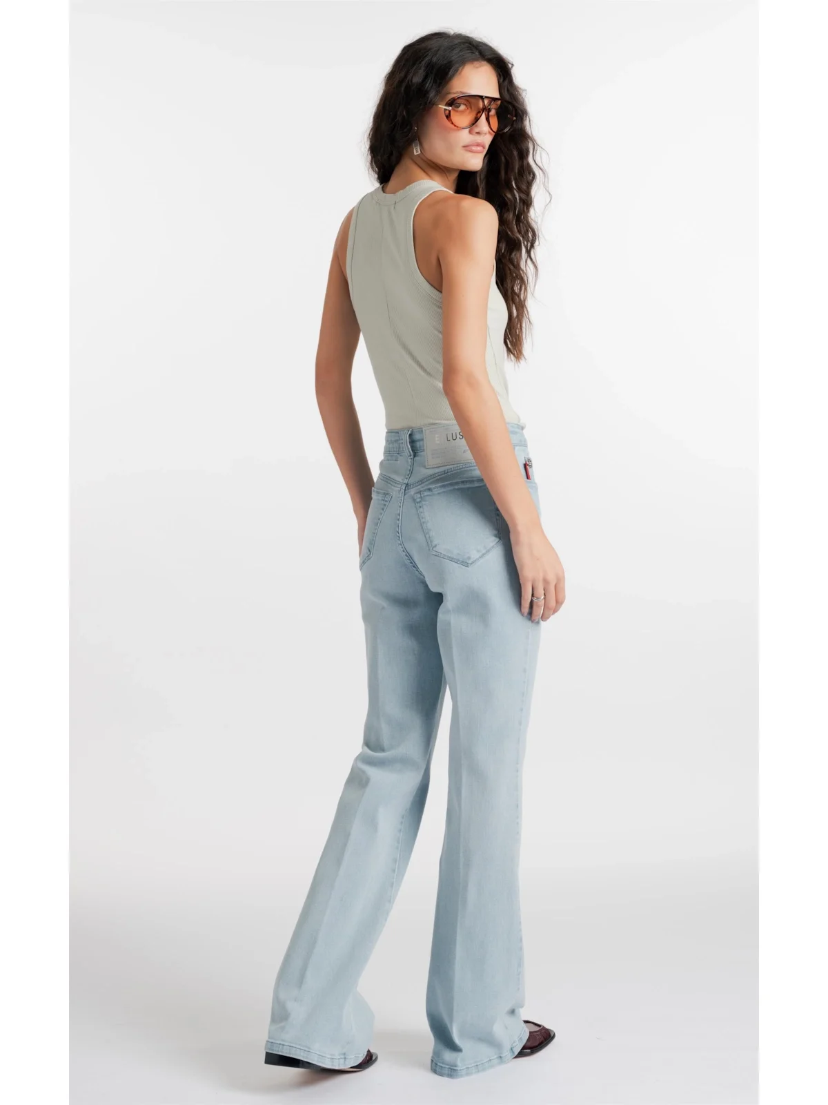Calça Jeans New Flare Lav. Claro Total — imagem 1