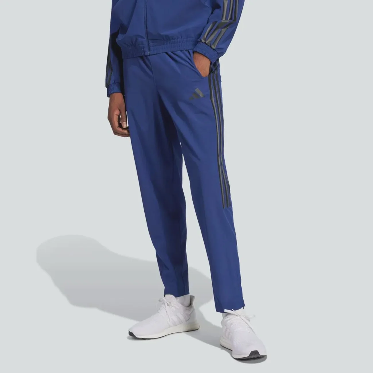 Calça Adidas Tiro Masculina — imagem 1
