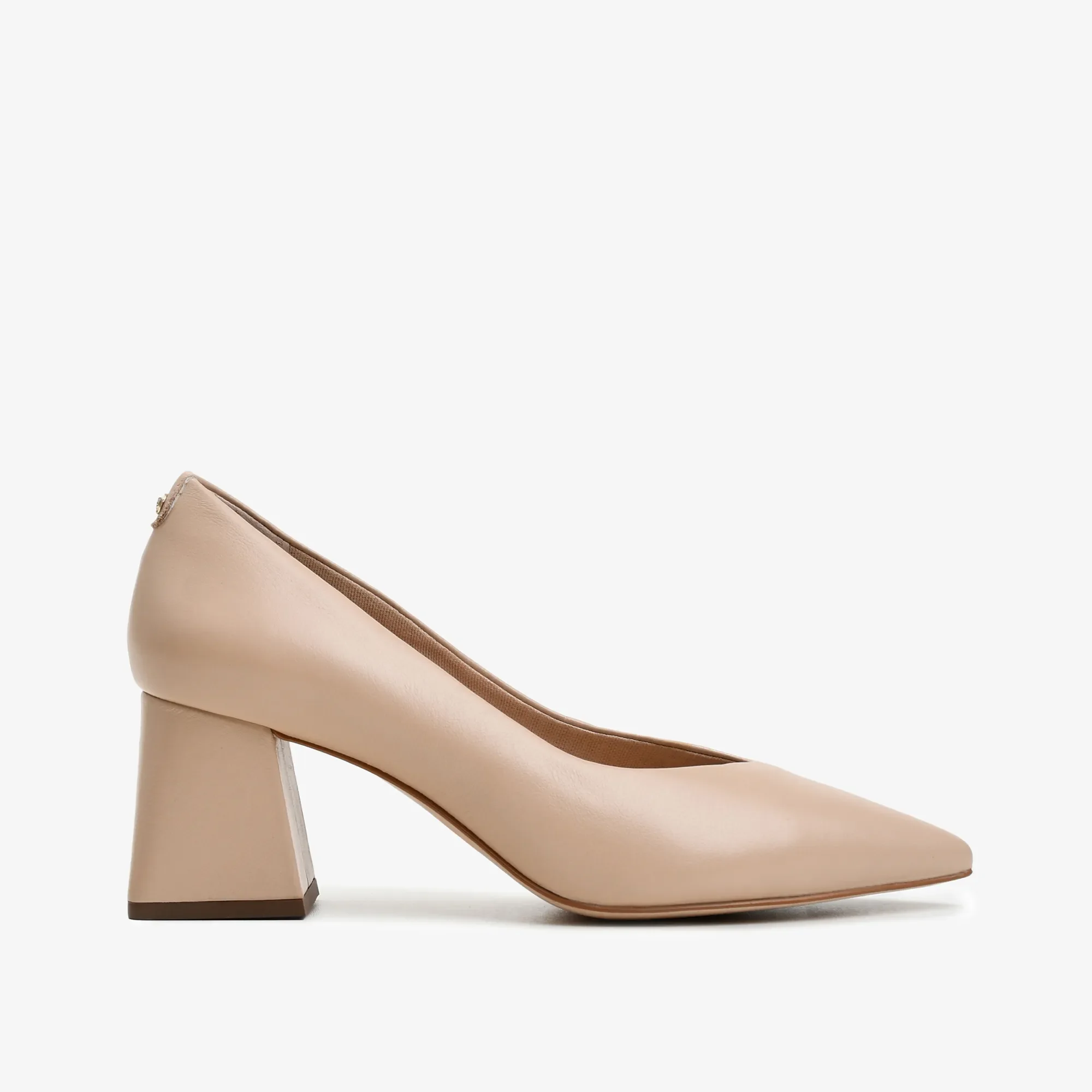 Scarpin Nude Areia Couro — imagem 1