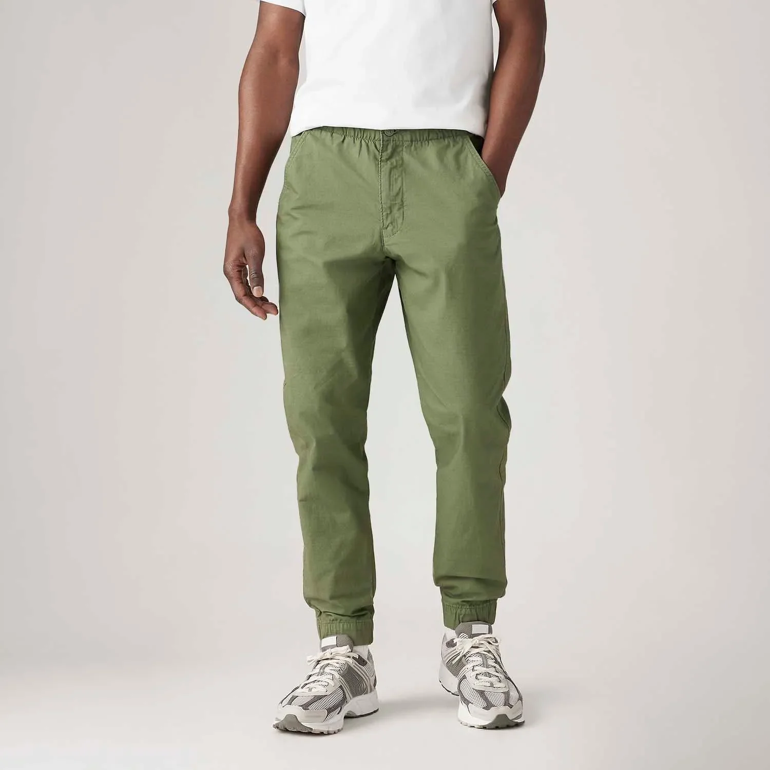 Calça Levi's® XX Chino Jogger Verde — imagem 1
