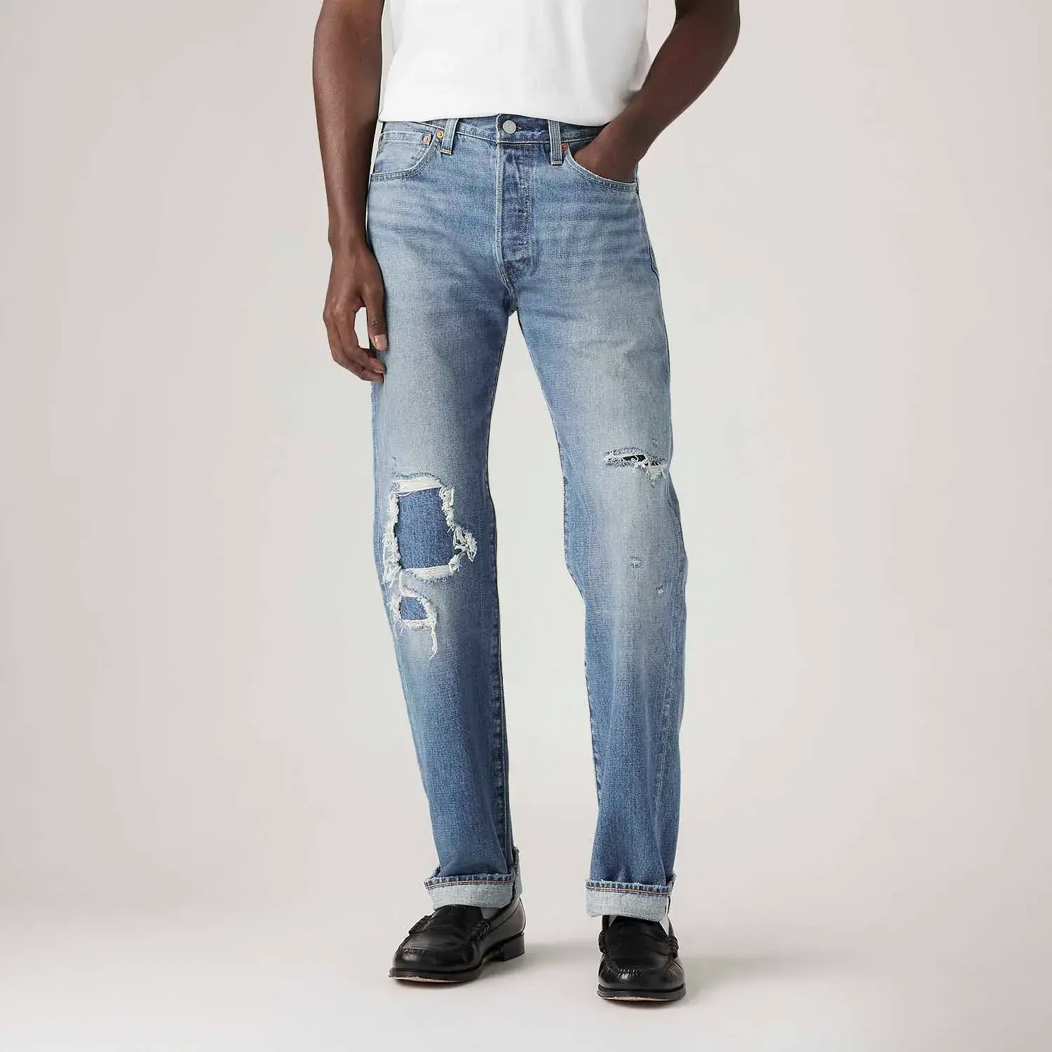 Calça Jeans Levi's® 501 Original Lavagem Média com Rasgos