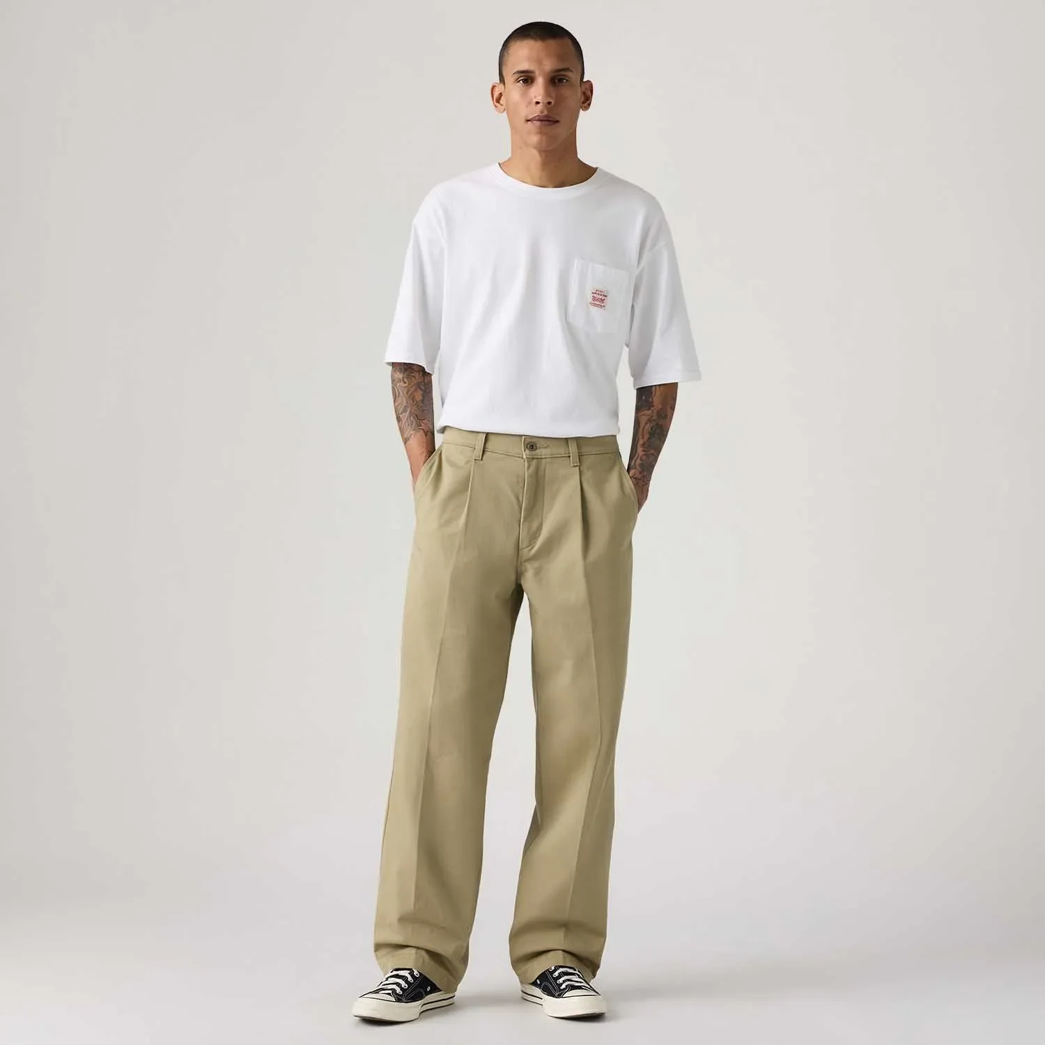 Calça Levi's® Chino Loose Pleated Caqui — imagem 1