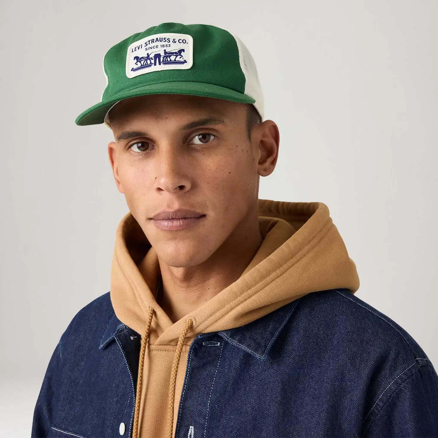Boné Levi's® Pres Trucker Verde