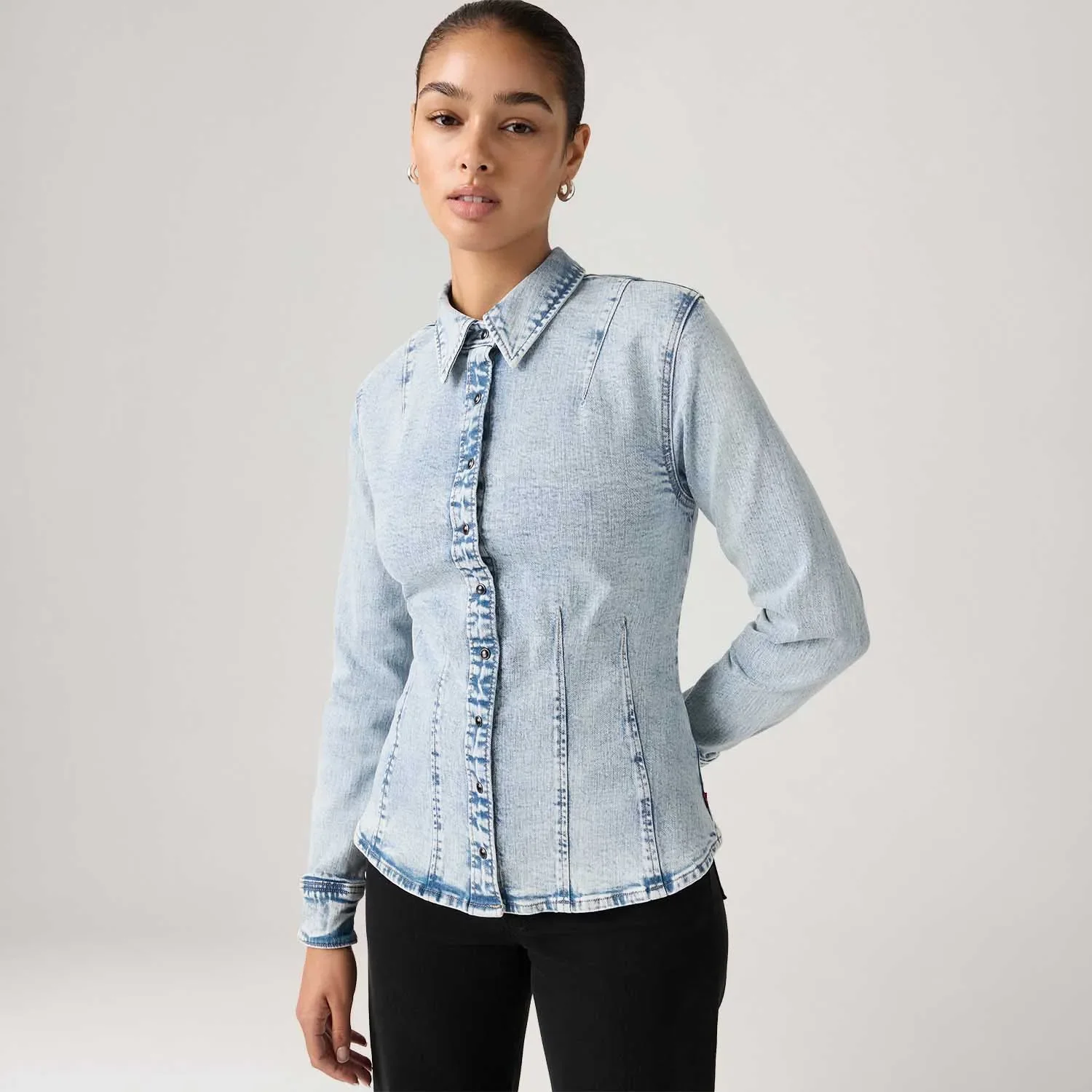Camisa Levi's® Shaped Lavagem Média — imagem 1