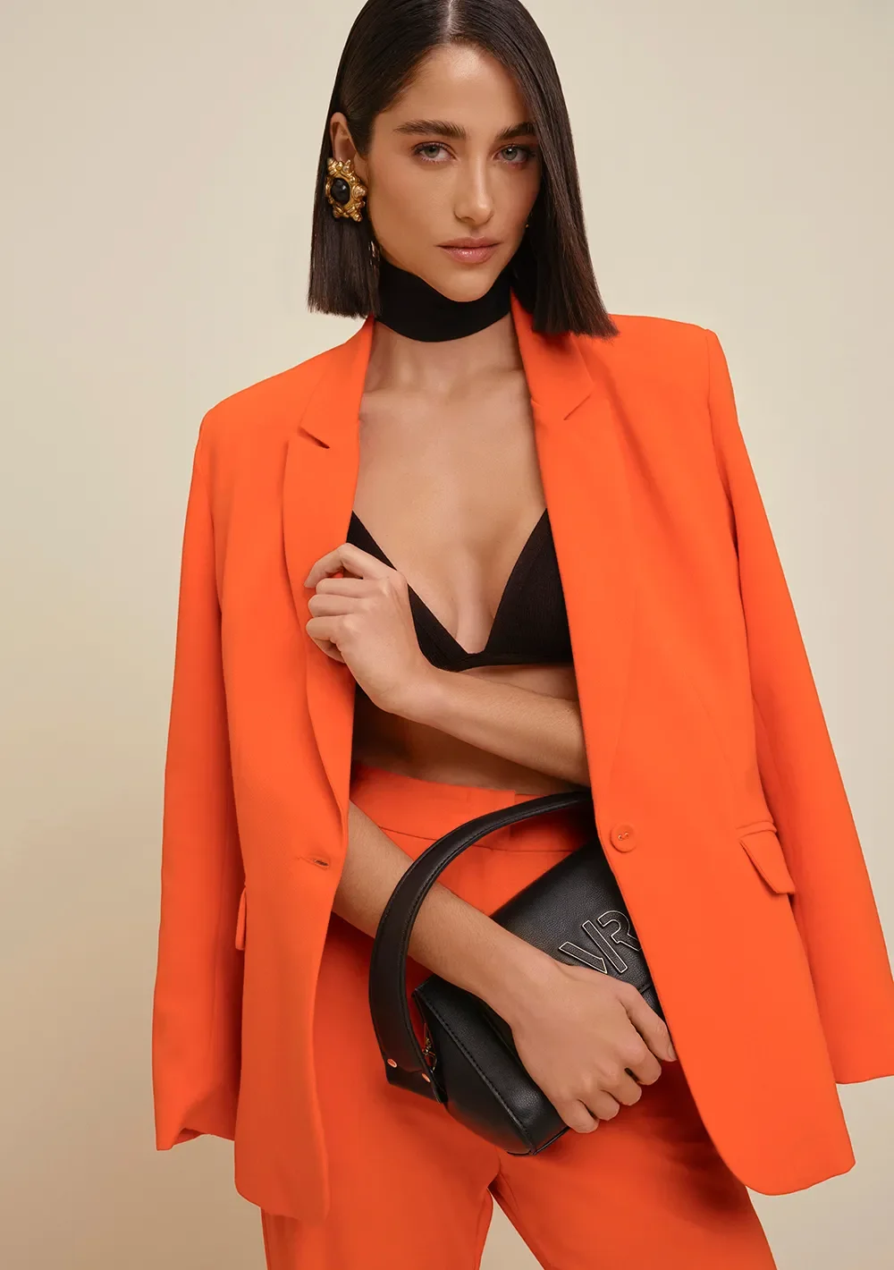 Blazer Morena Rosa Acinturado Com Lapela Laranja — imagem 1