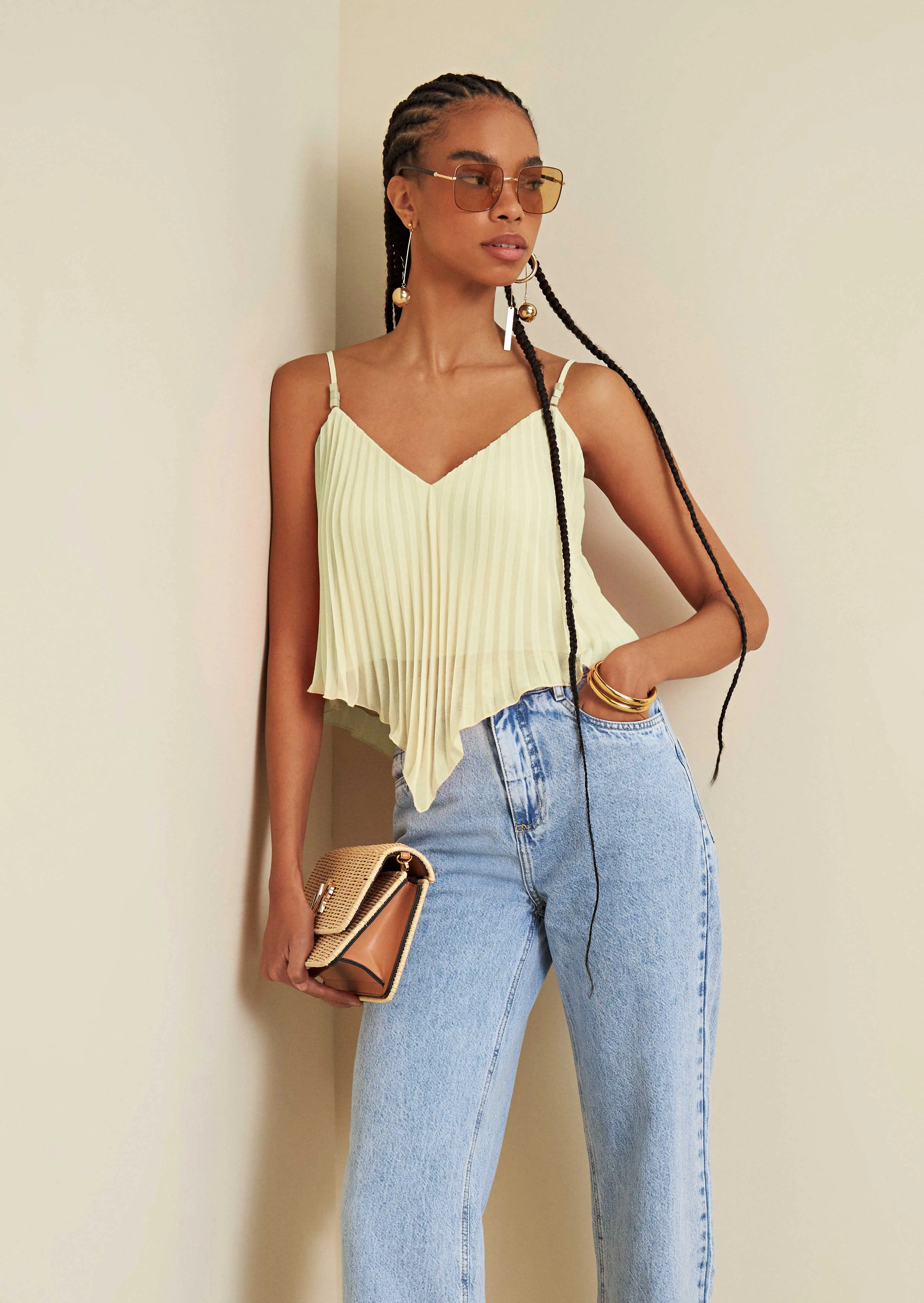 Blusa Morena Rosa Decote V Alça Com Plissado Amarelo Claro