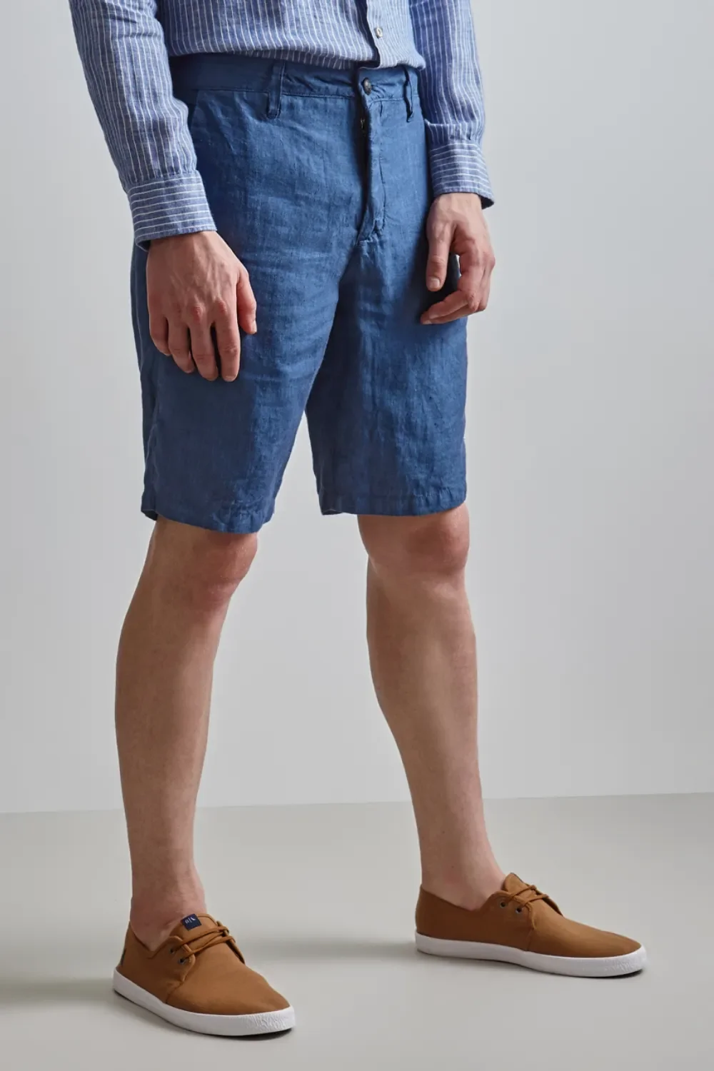 Bermuda Faca Linho Indigo Abuna RESERVA — imagem 1