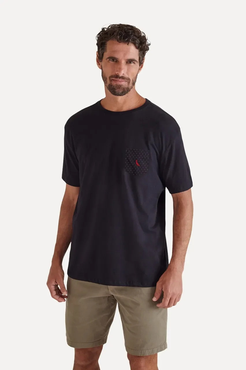 Camiseta Bolso Poá Preto — imagem 1