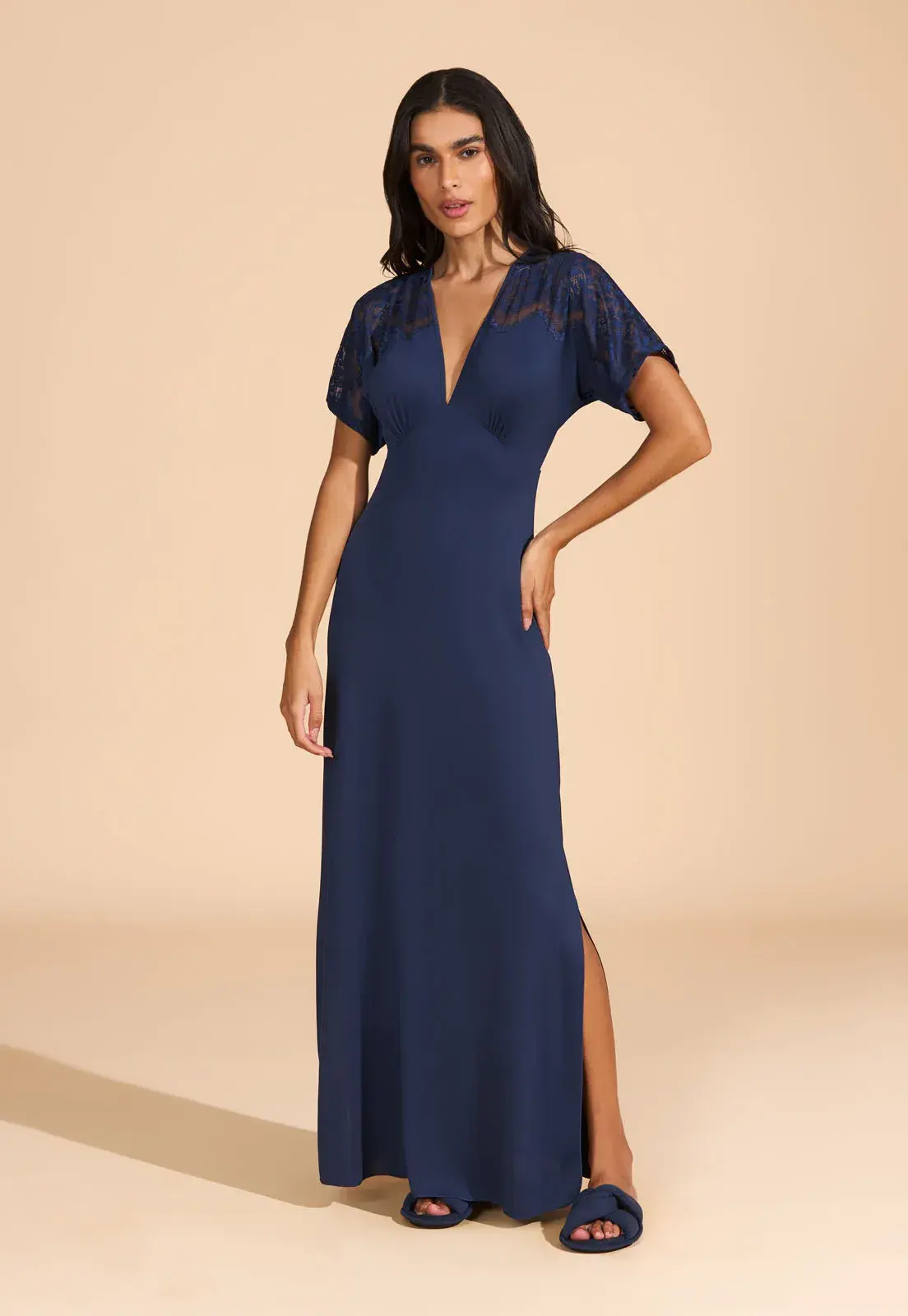 Caftan Longa de Microfibra e Renda Recco