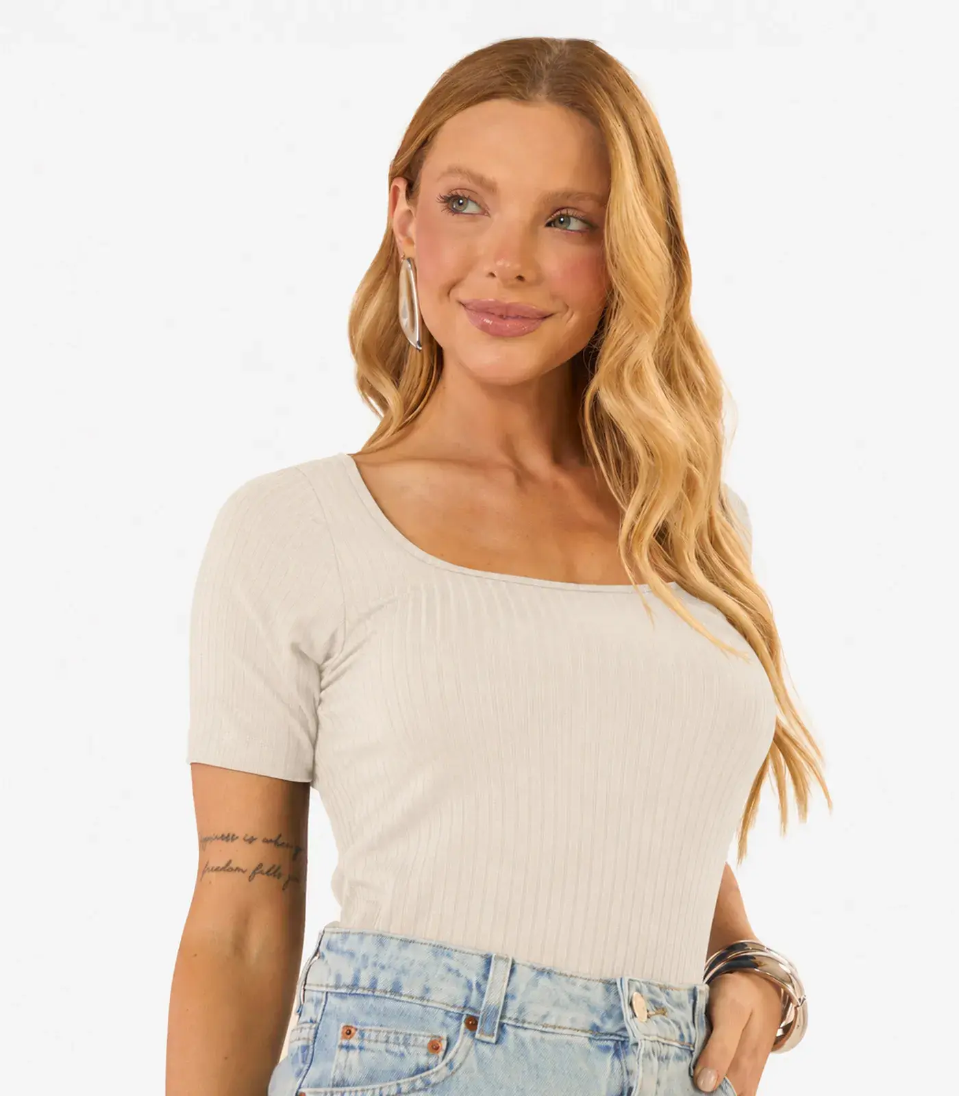 Blusa Feminina Decote Em U Infinita Cor Bege
