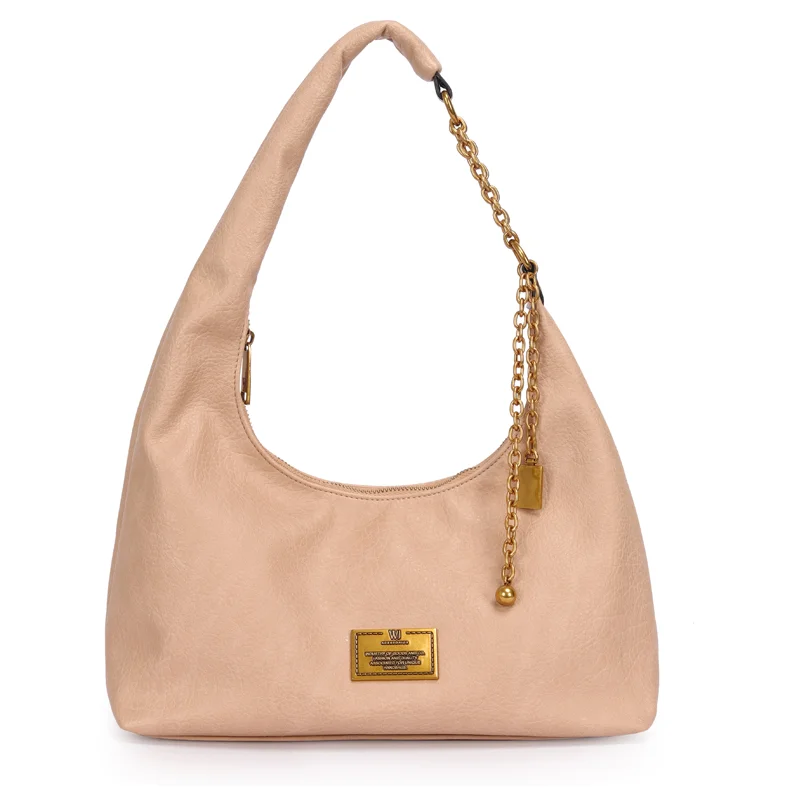 Bolsa Hobo Media Com Detalhe Corrente Com Pingentes