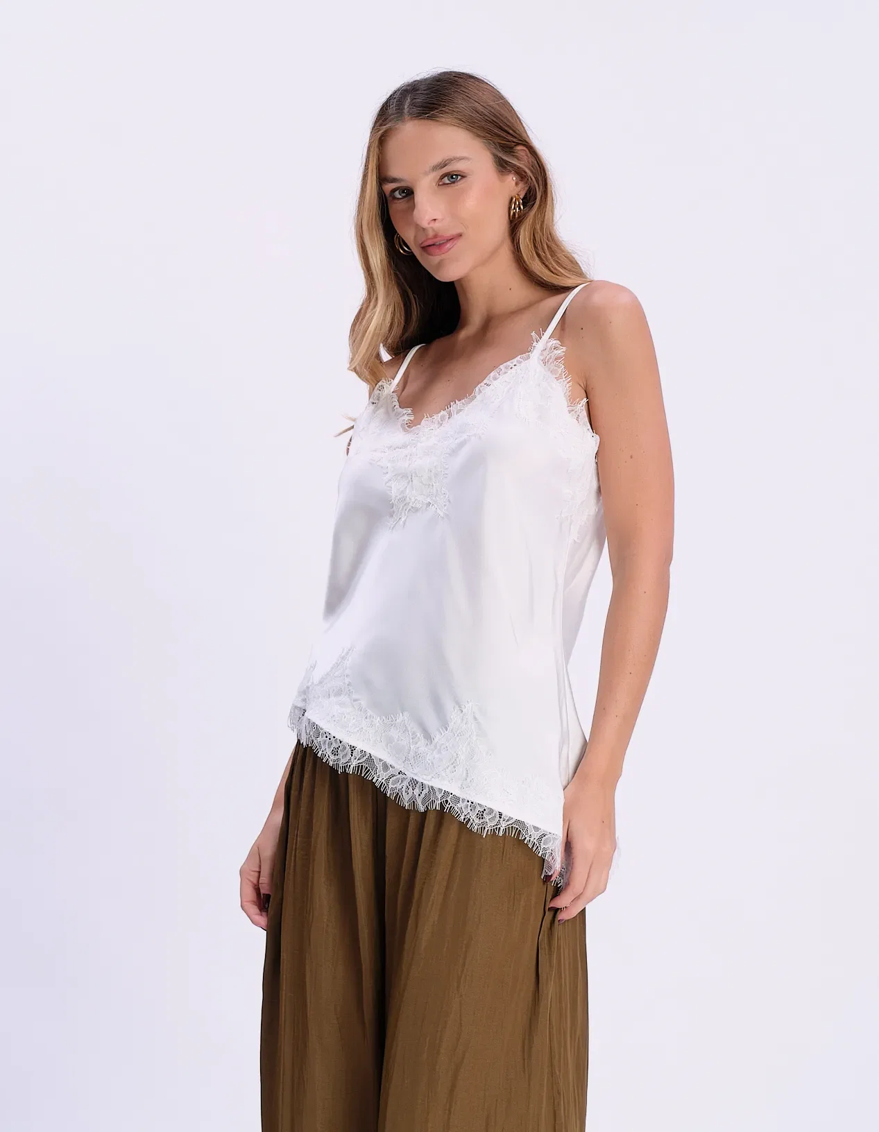 Blusa Alça Fina Acetinada Com Renda - Off White
