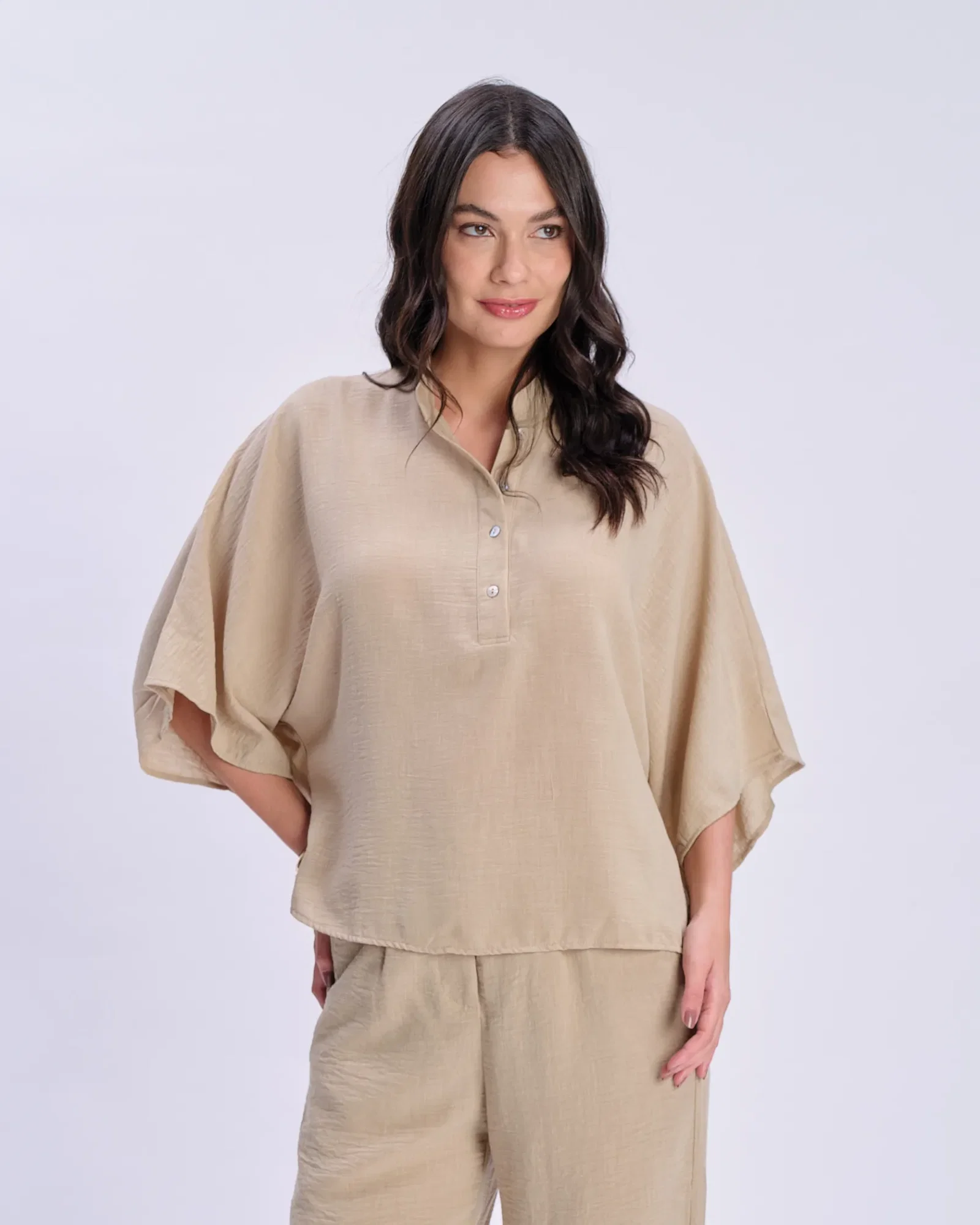 Blusa Ampla Detalhe Botões - Caqui