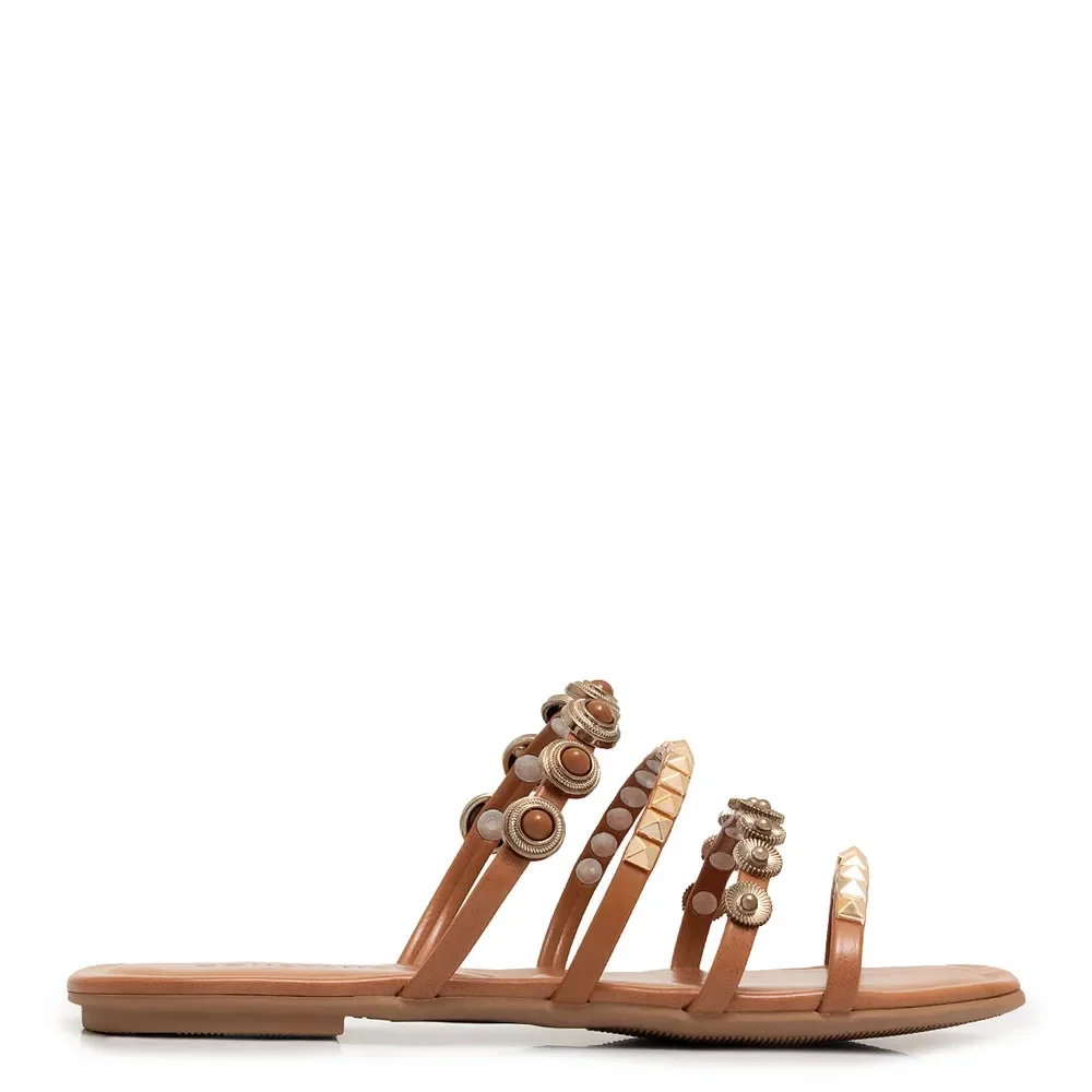 Rasteira Caramelo Enfeites Spikes