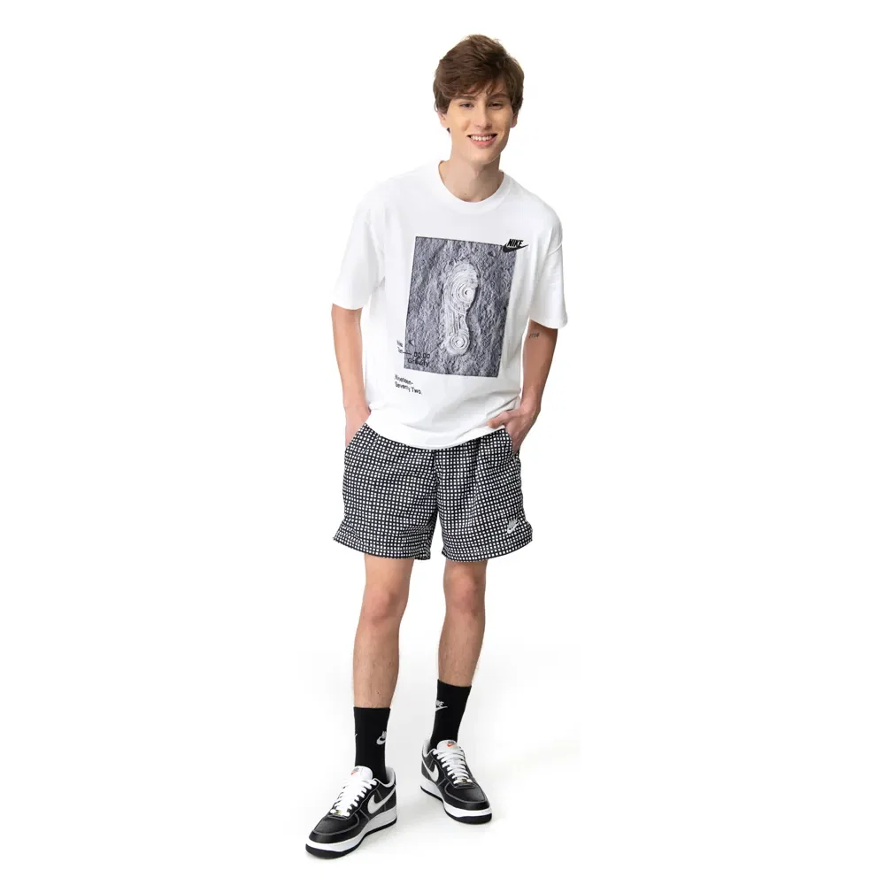 Camiseta Nike Sportswear Masculina — imagem 1