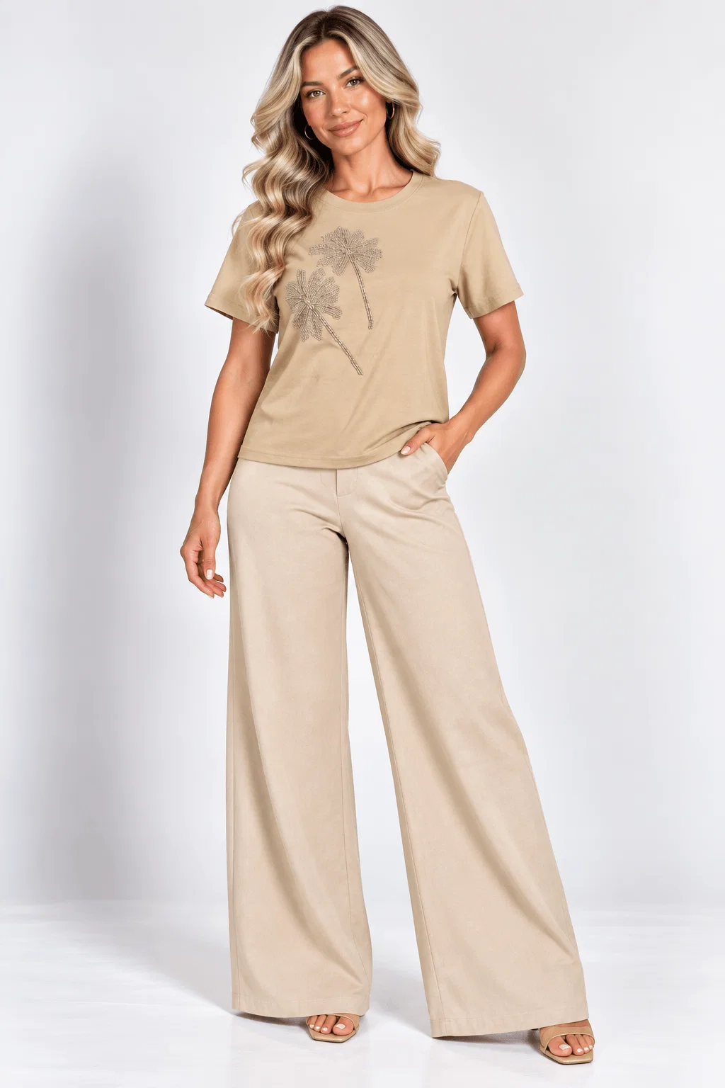 Blusa Manga Curta Bordado Margarida - Bege