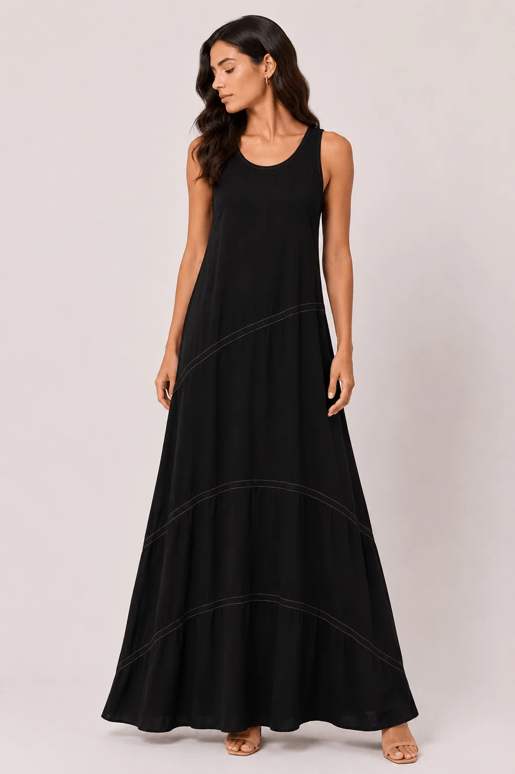 Vestido Recortes Pespontos Contrastantes - Preto
