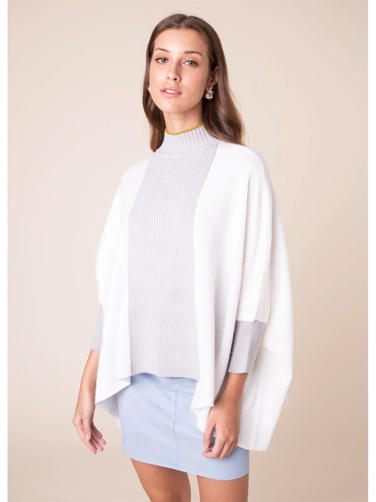 Poncho Canelado Bicolor Off White