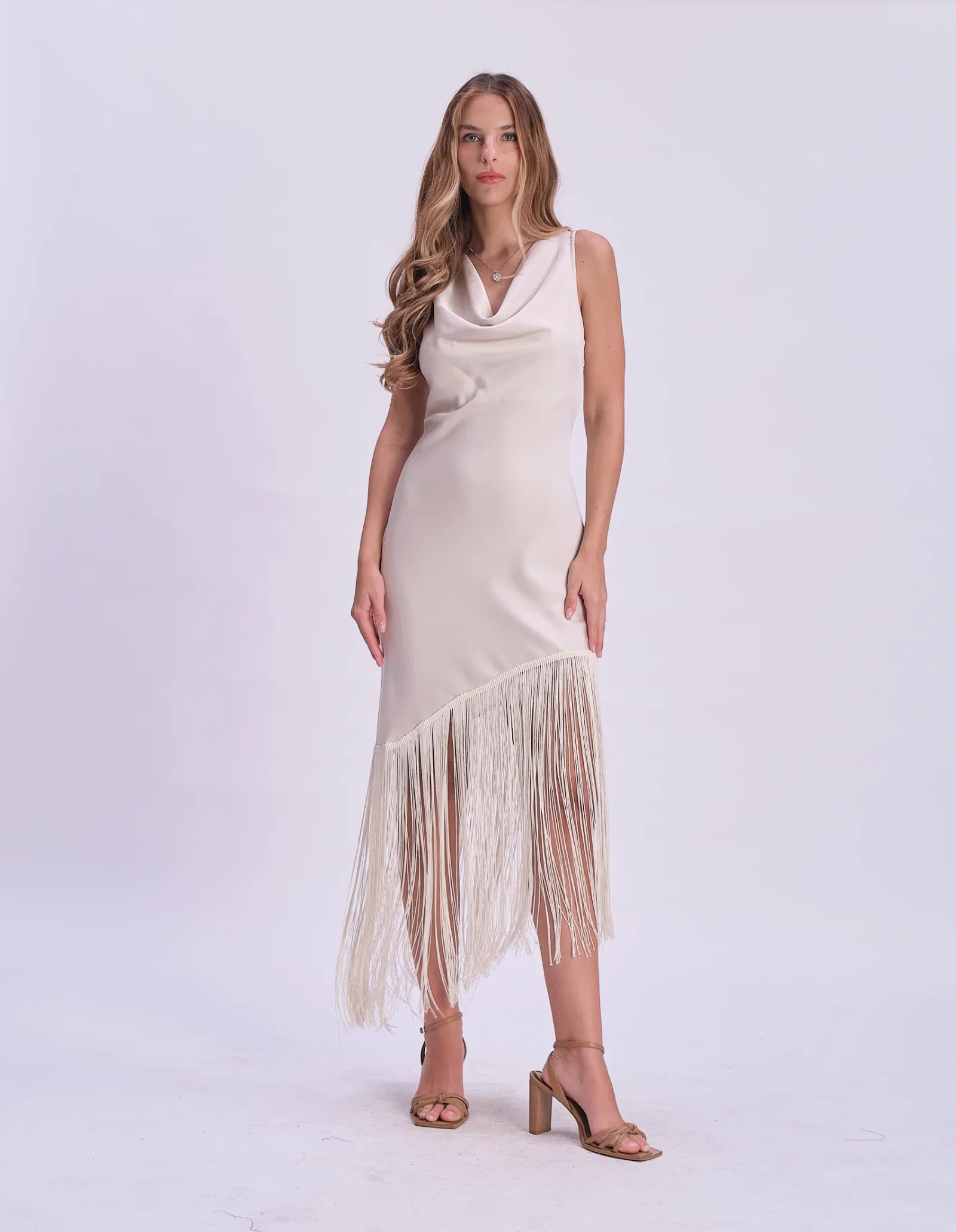 Vestido Longo Tule Drapeado Com Fivela - Areia — imagem 1