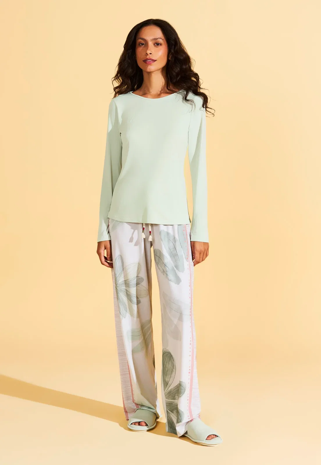 Pijama Longo com Calça Pantalona Supermicro Recco