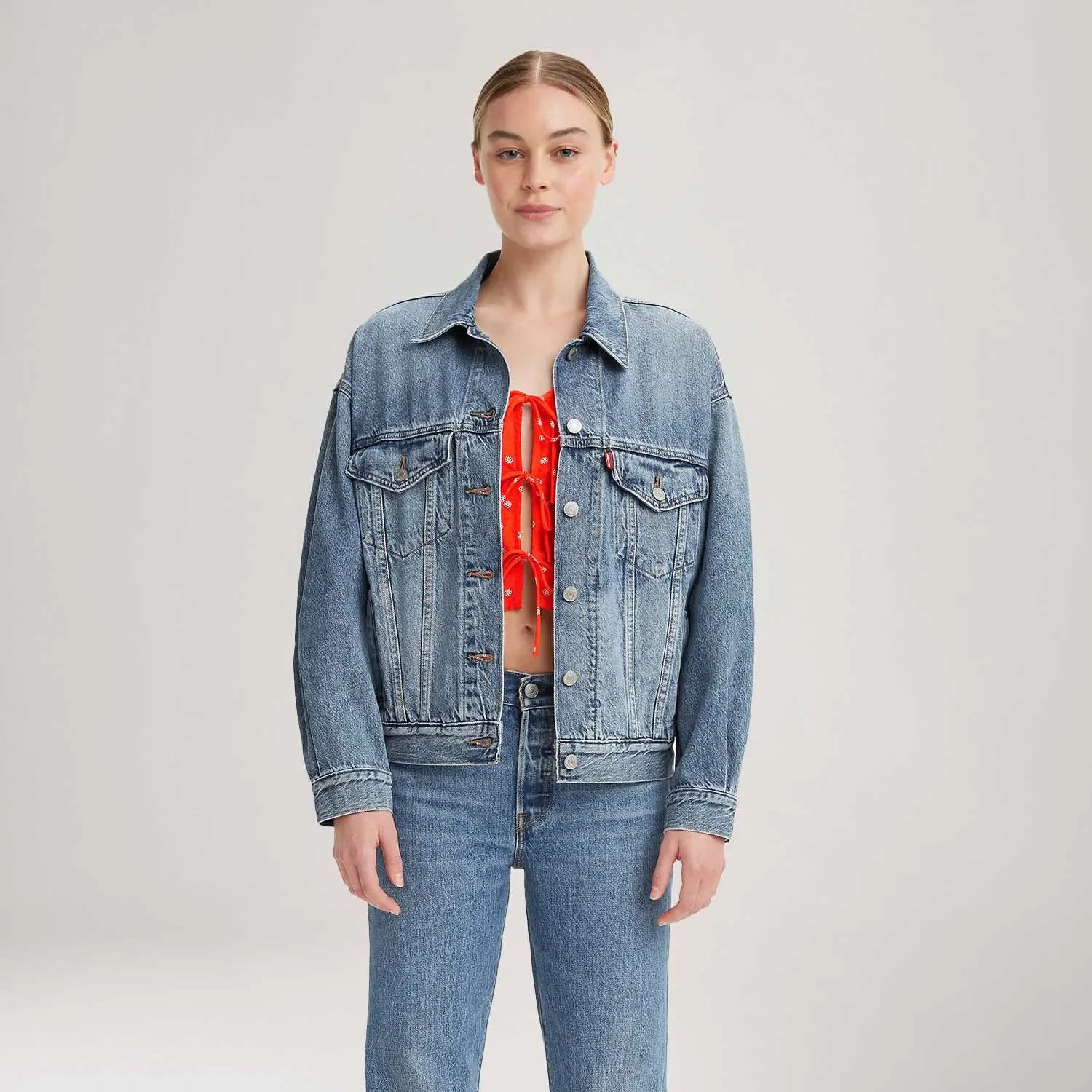 Jaqueta Jeans Levi's® 90S Trucker Lavagem Clara Com Desgaste — imagem 1