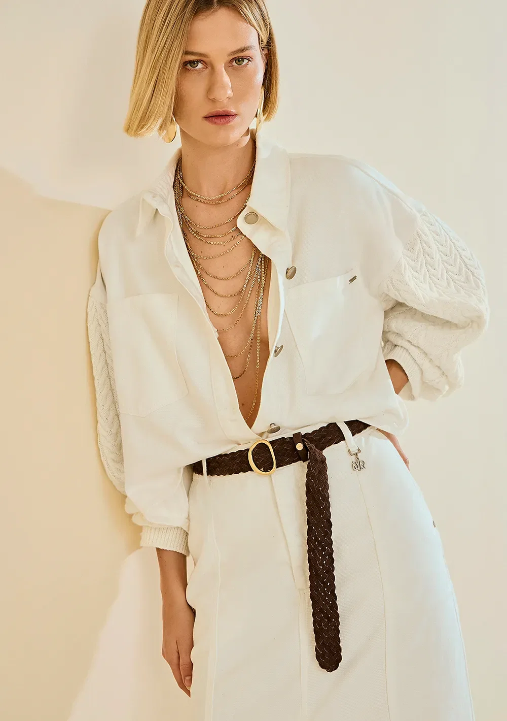 Jaqueta Morena Rosa Solta Manga Longa Padrão Off White — imagem 1