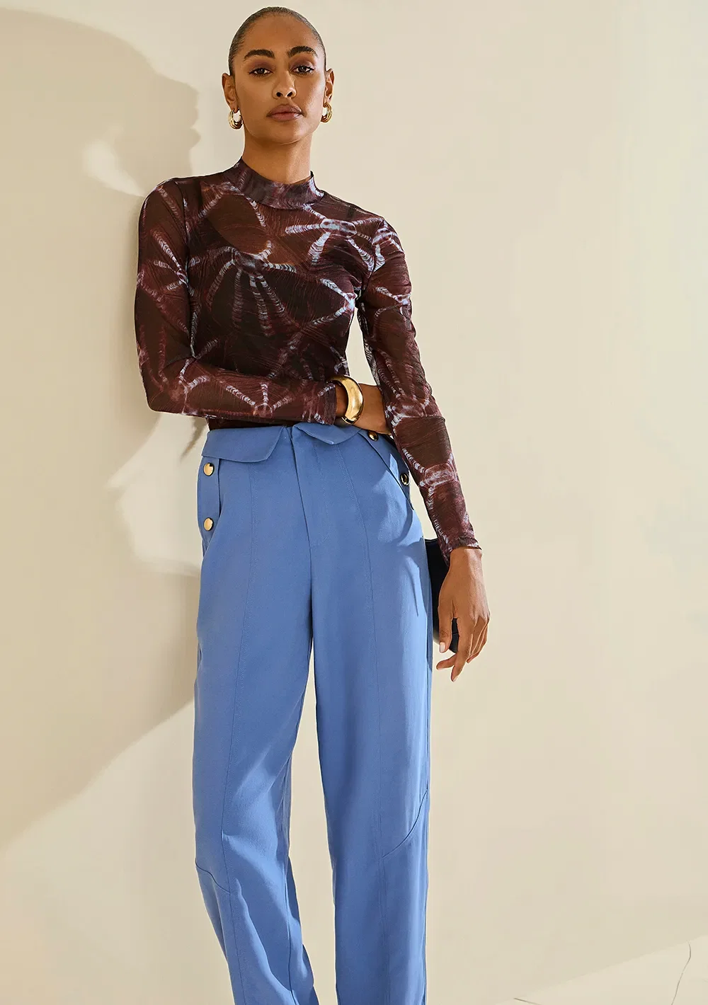 Blusa Morena Rosa Ajustada Gola Alta Manga Longa Padrão Bordo — imagem 1