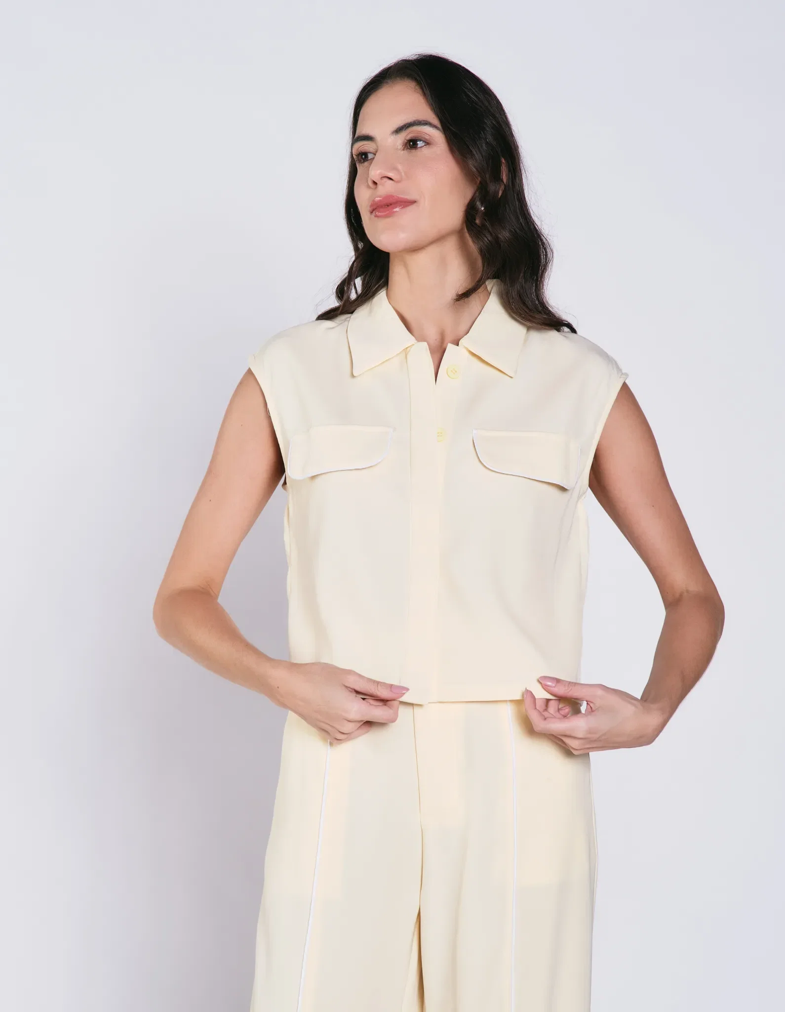 Blusa Linho Detalhe Vivo Bolso - Amarelo — imagem 1