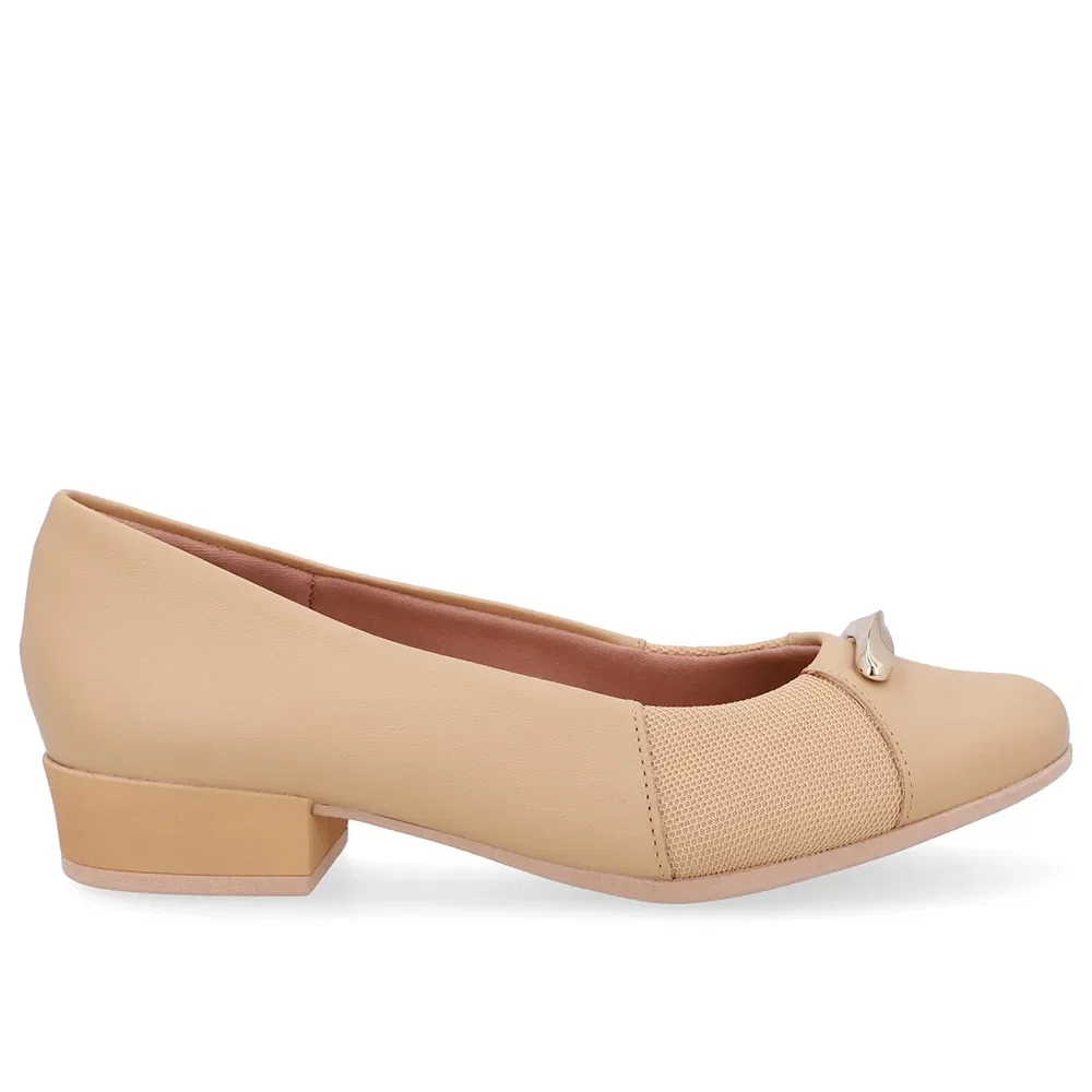 Scarpin Couro Bege Creme Lateral Tecido — imagem 1