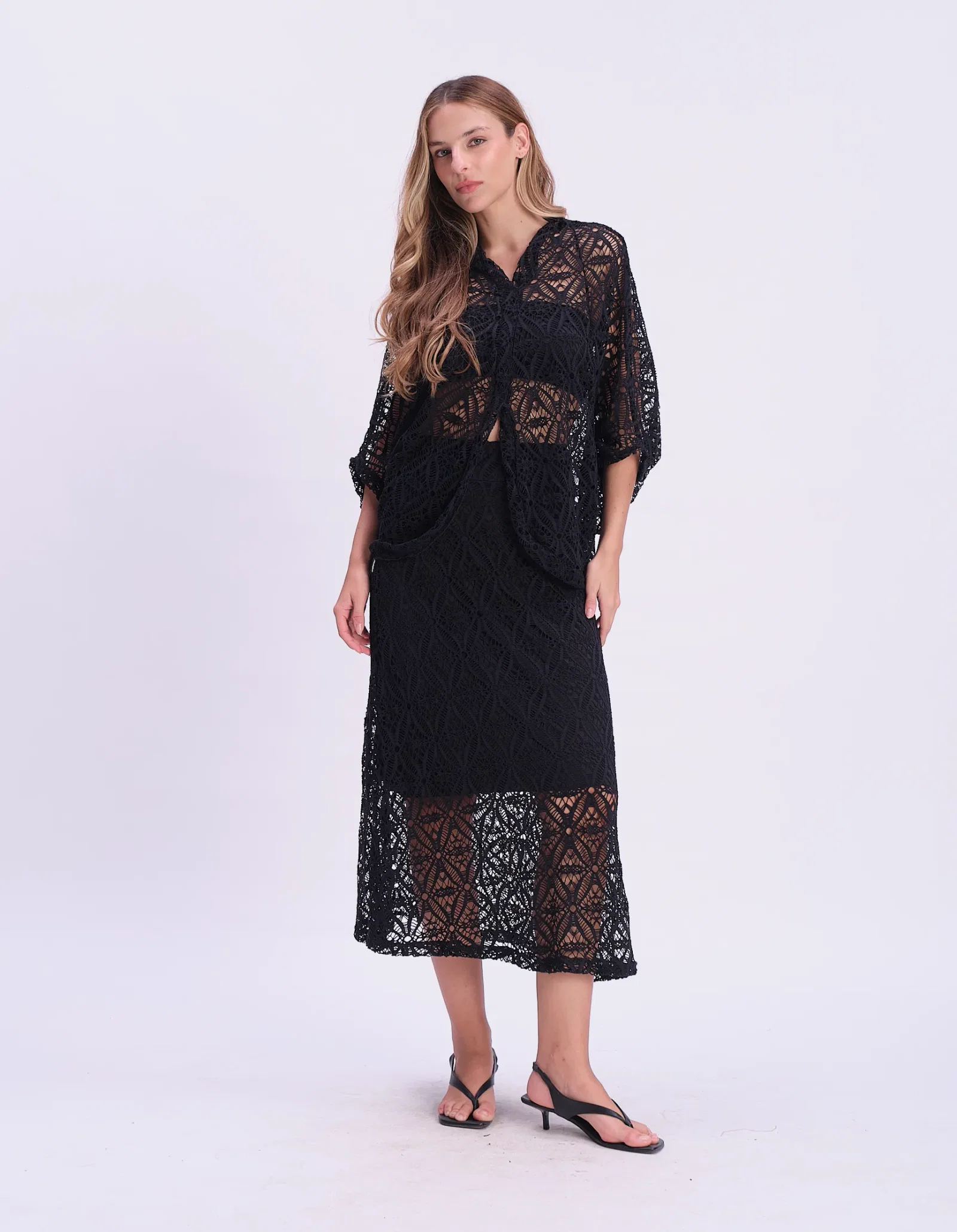 Blusa Renda Vazada Com Top - Preto
