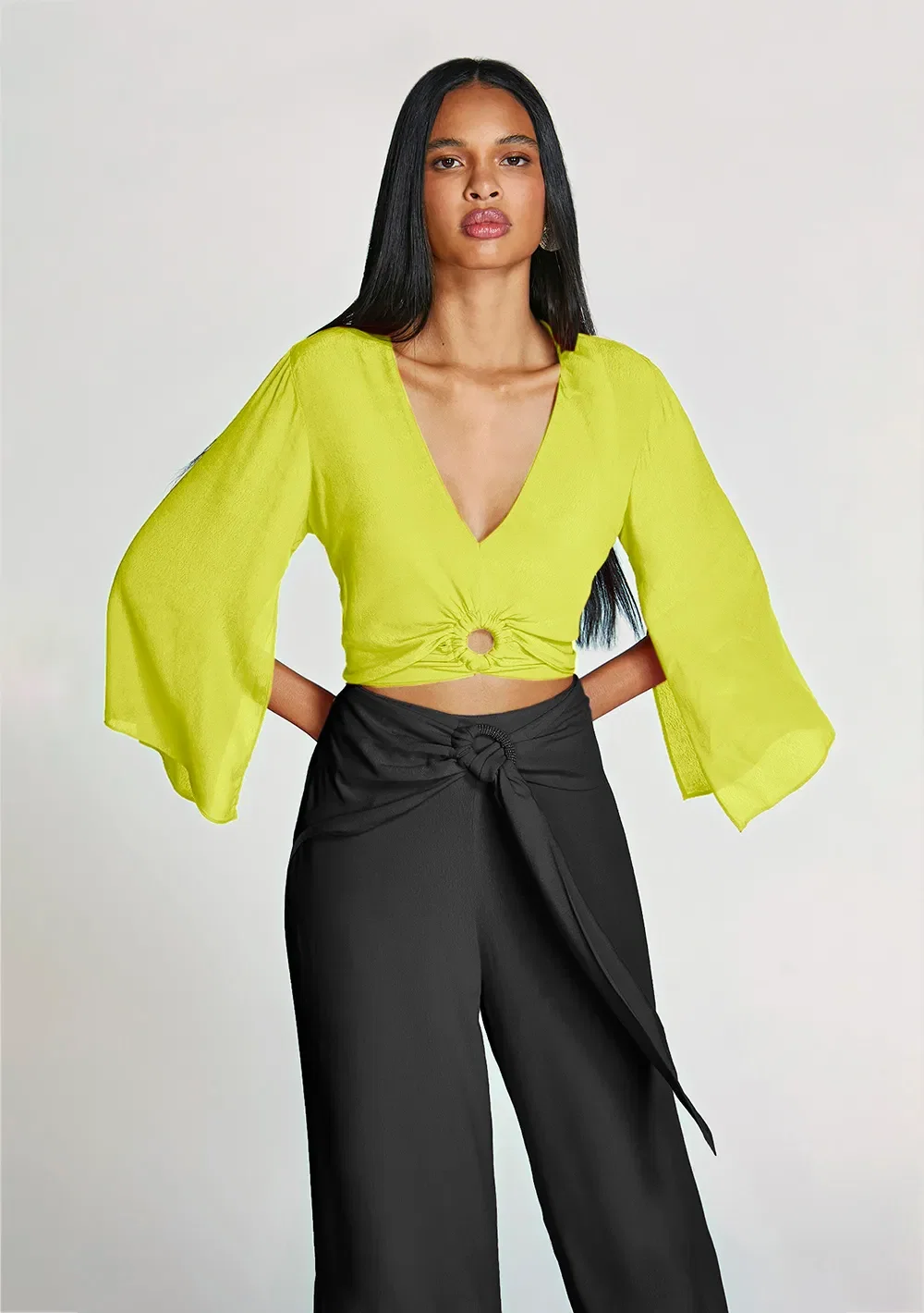 Blusa Morena Rosa Decote V Manga Longa Detalhe Argola Verde Claro