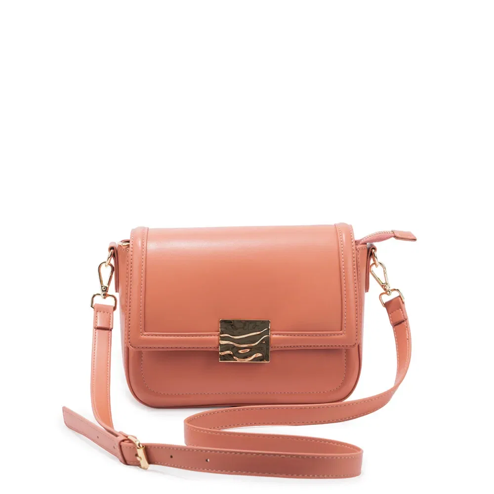 Bolsa Tiracolo Enfeite Rosa — imagem 1
