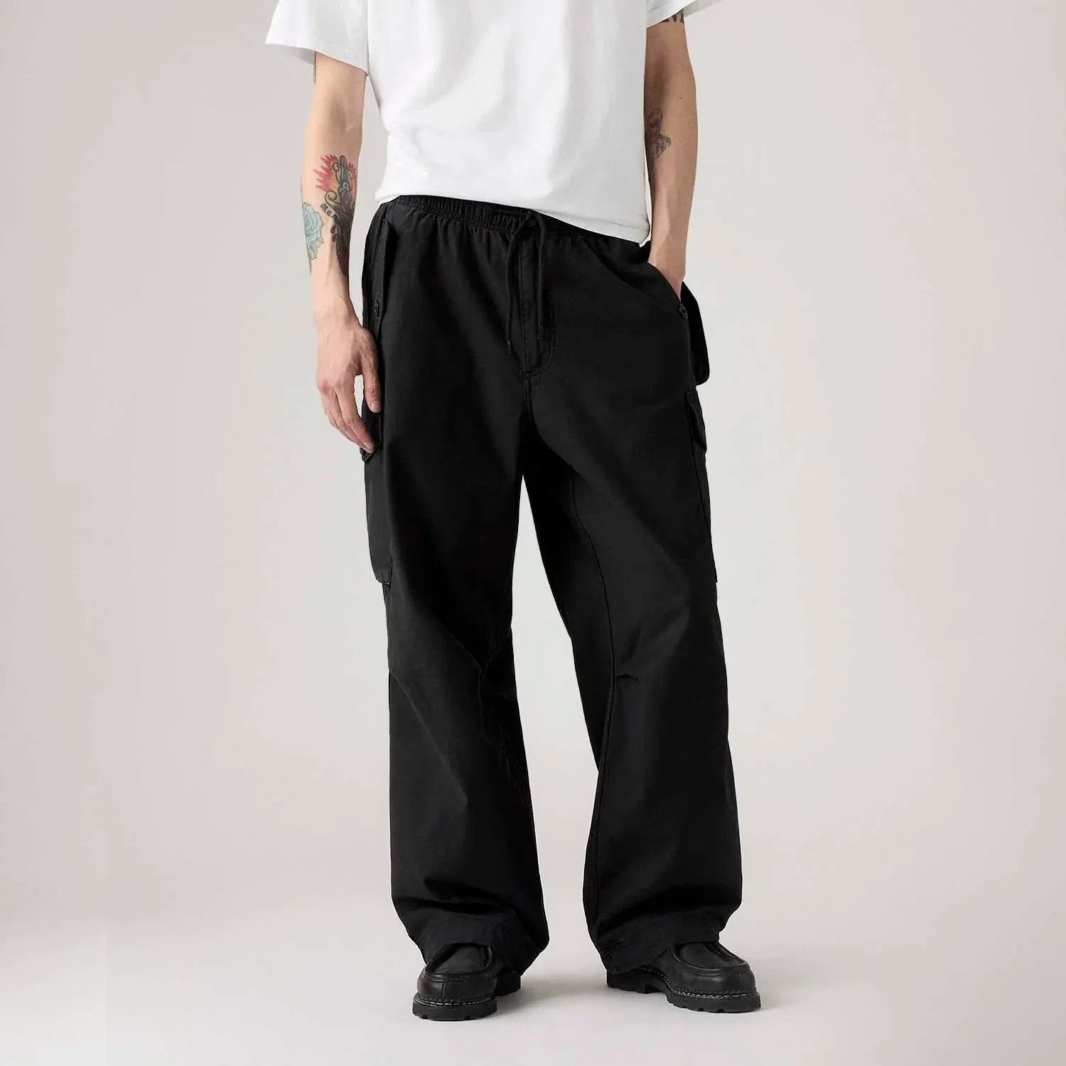 Calça Levi's® Baggy Field Cargo Preta — imagem 1